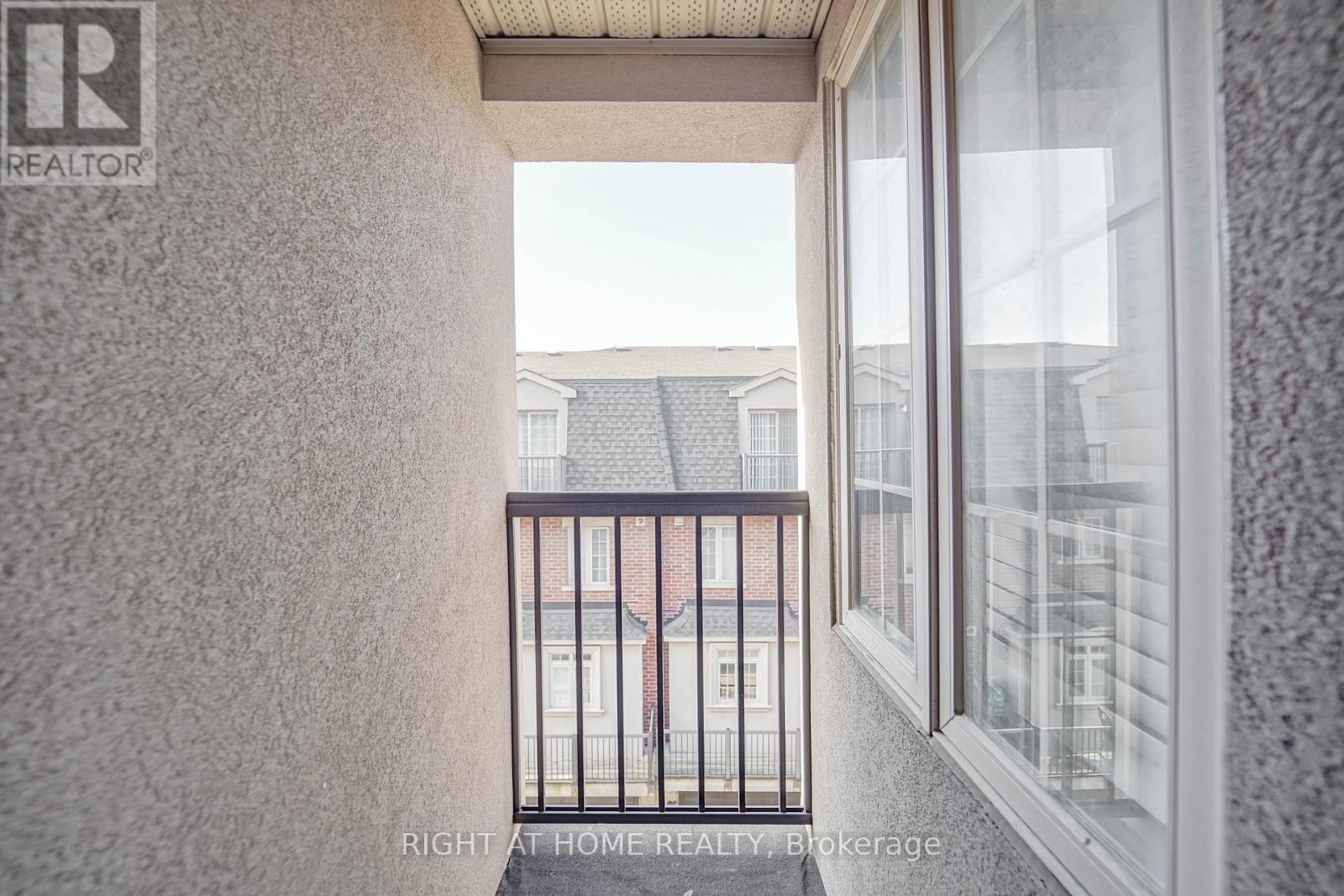 9 Streight Lane, Toronto, Ontario  M9B 0A3 - Photo 25 - W12568320