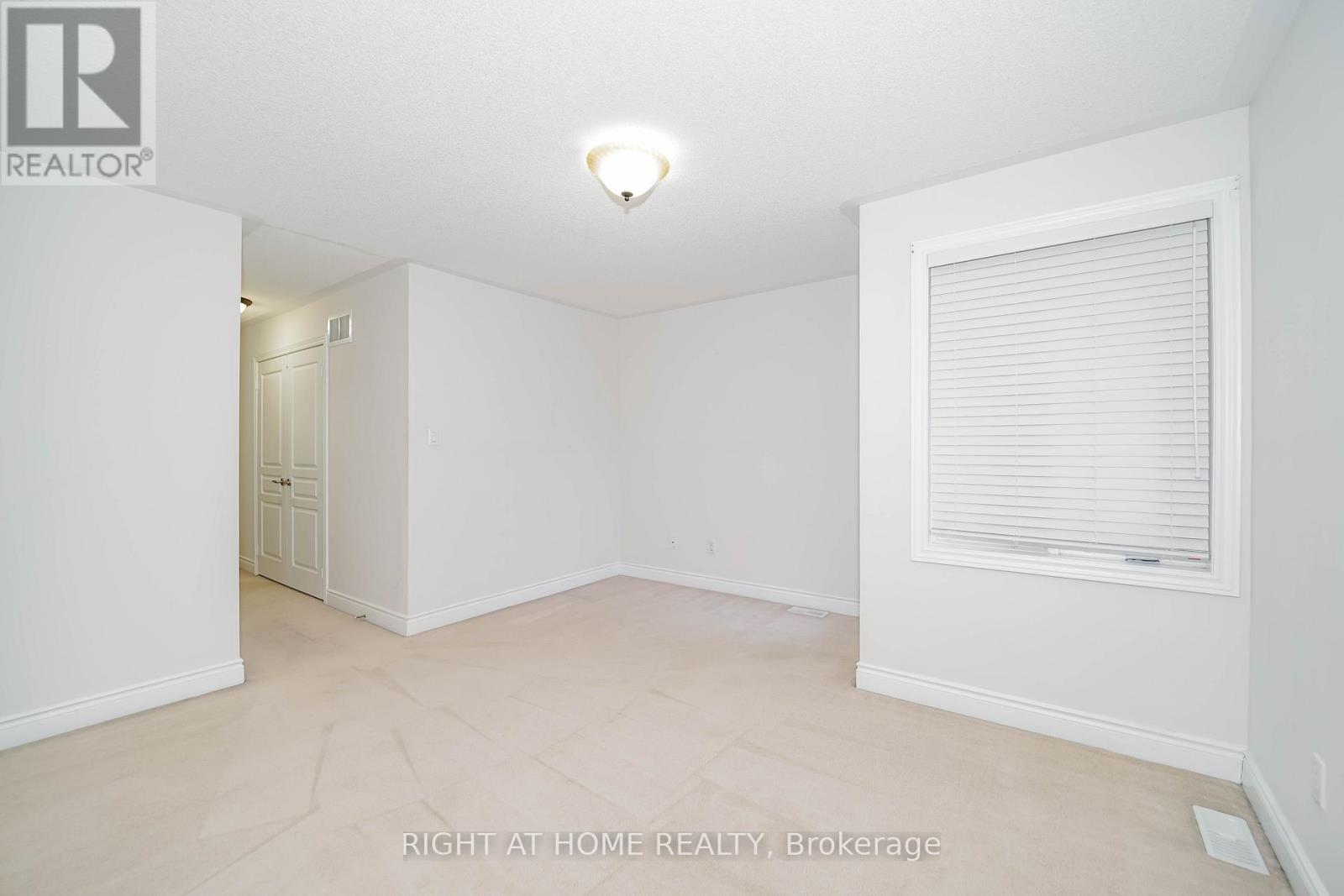 9 Streight Lane, Toronto, Ontario  M9B 0A3 - Photo 27 - W12568320