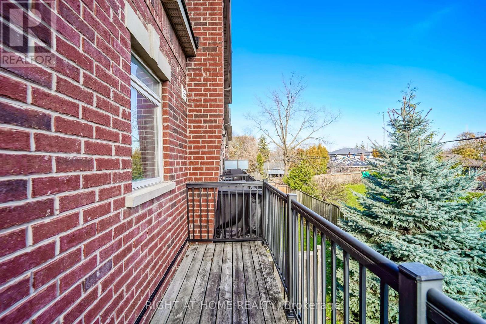 9 Streight Lane, Toronto, Ontario  M9B 0A3 - Photo 41 - W12568320