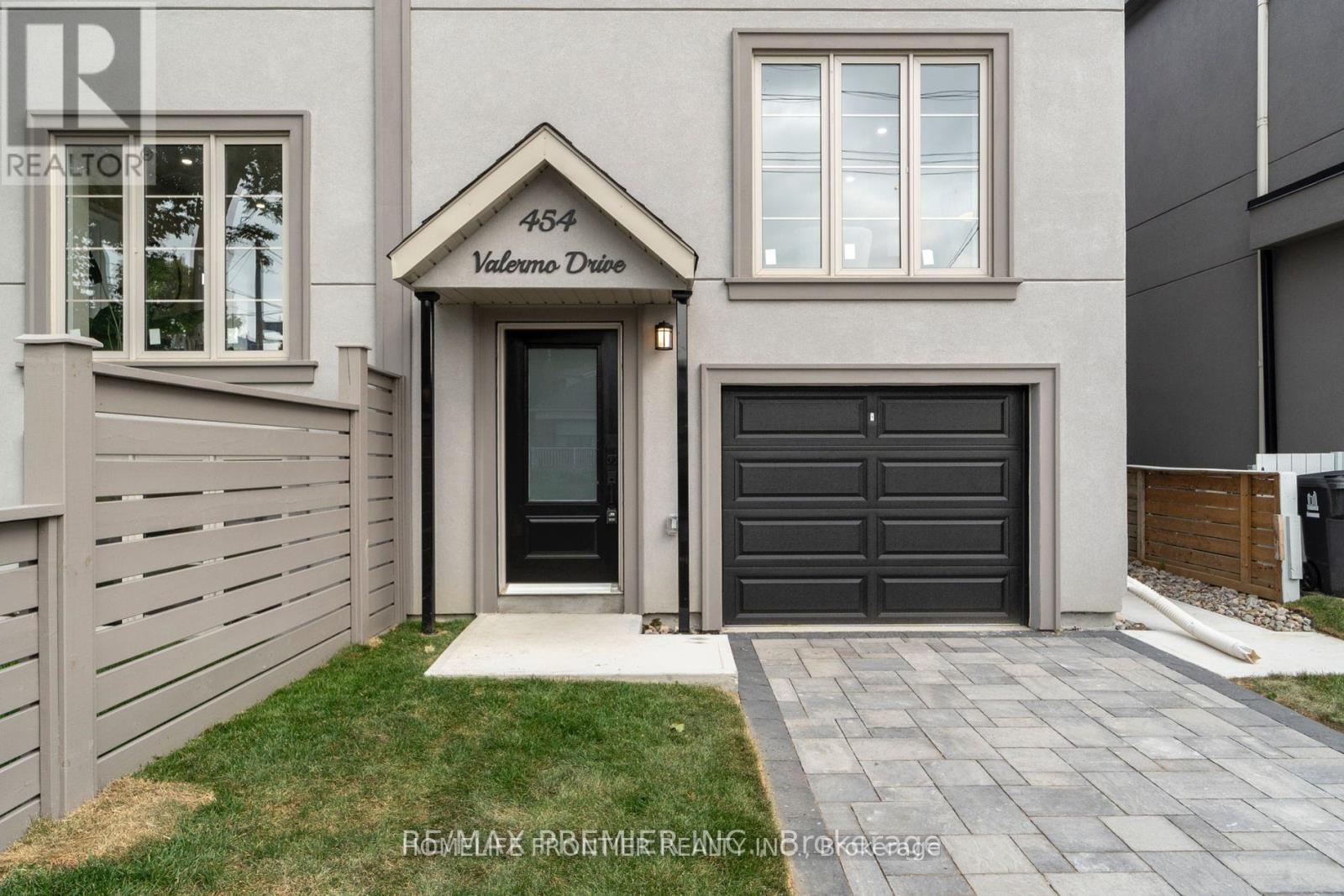 454 VALERMO DRIVE, Toronto, Ontario