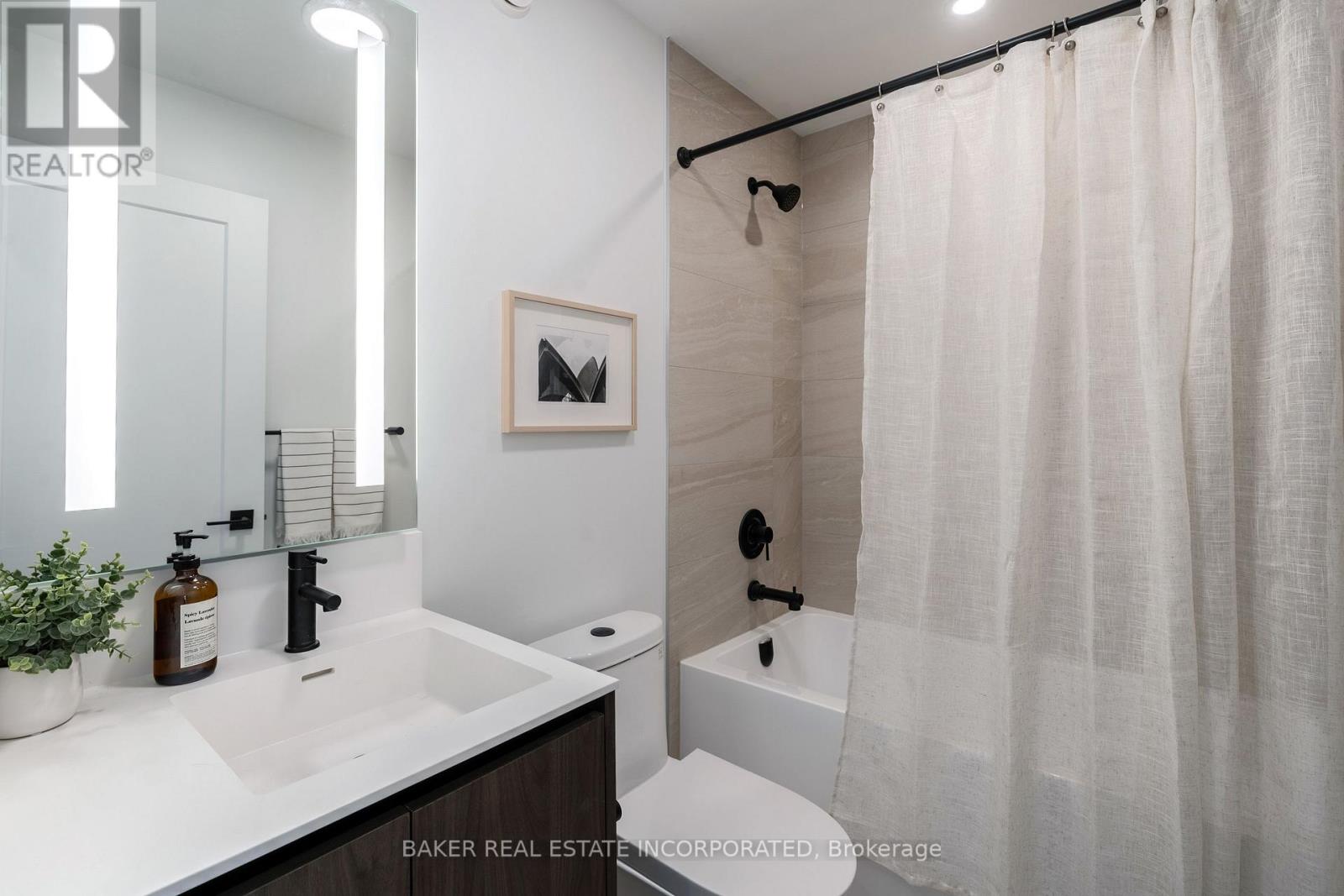 7 - 10 Lou Parsons Way, Mississauga, Ontario  L5H 0B2 - Photo 12 - W12568338