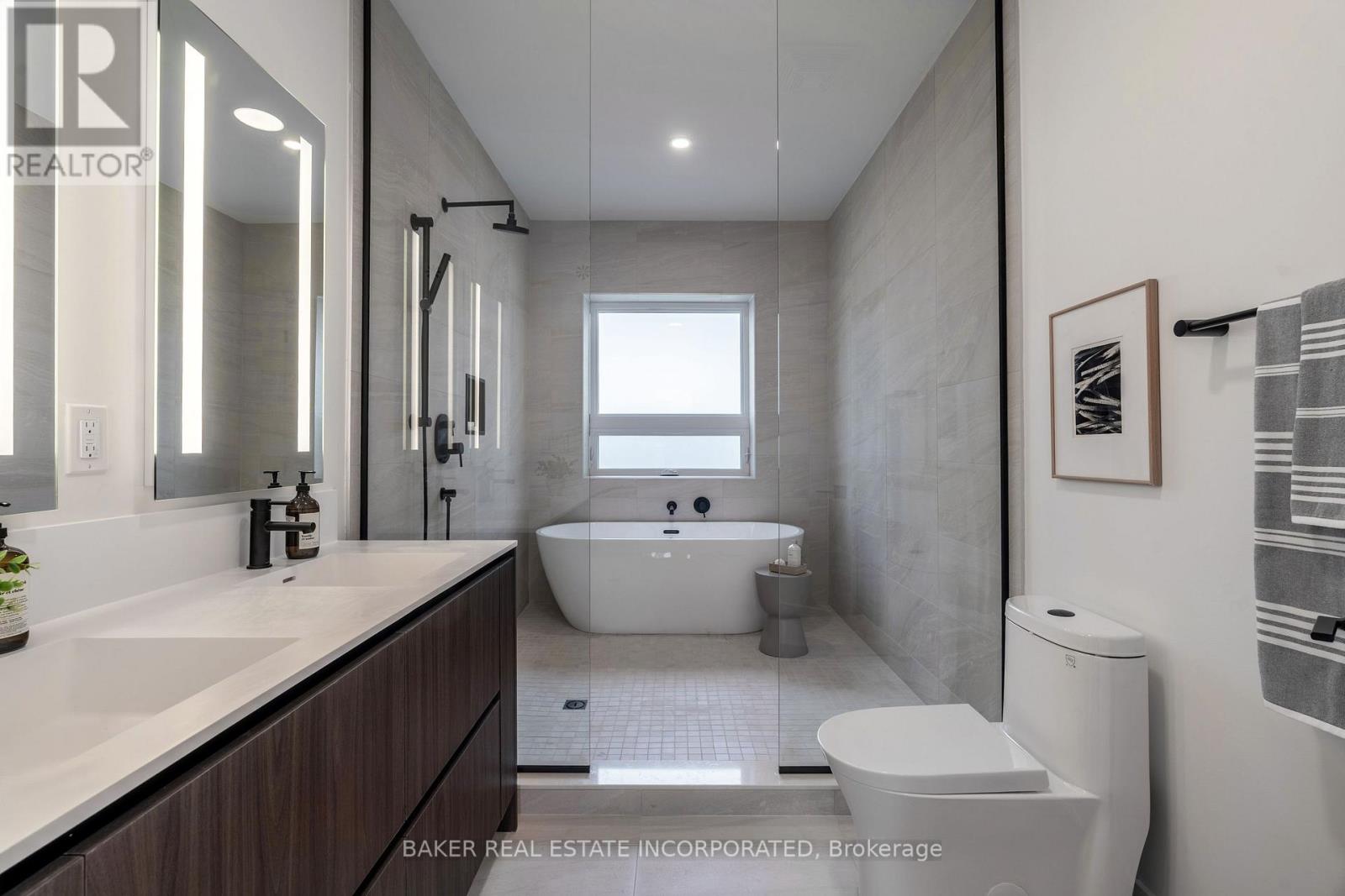 7 - 10 Lou Parsons Way, Mississauga, Ontario  L5H 0B2 - Photo 17 - W12568338