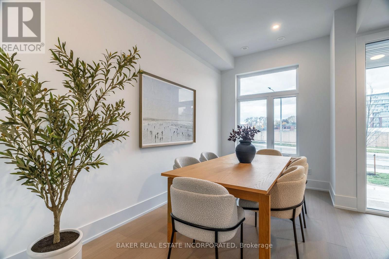 7 - 10 Lou Parsons Way, Mississauga, Ontario  L5H 0B2 - Photo 2 - W12568338