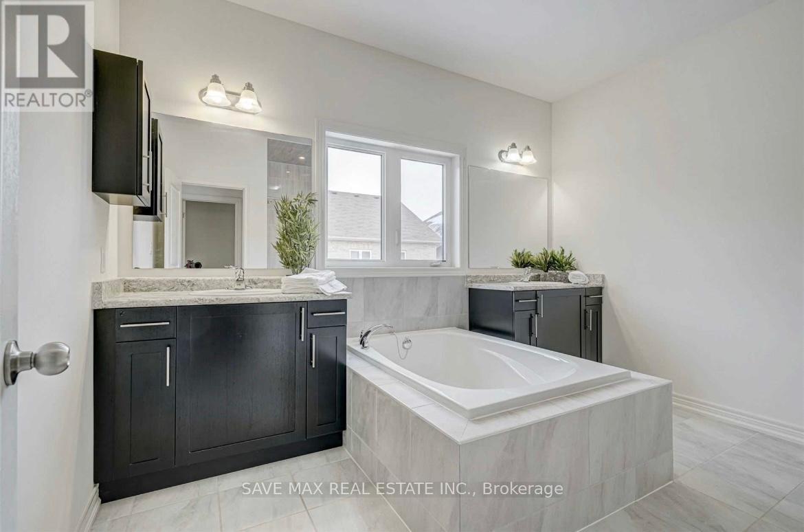 27 Haverstock Crescent, Brampton, Ontario  L7A 4E1 - Photo 12 - W12568356