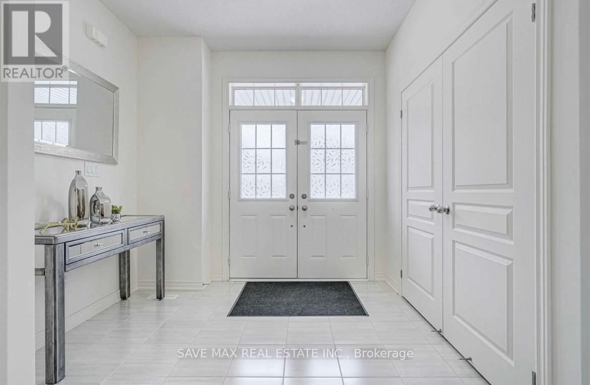 27 Haverstock Crescent, Brampton, Ontario  L7A 4E1 - Photo 2 - W12568356