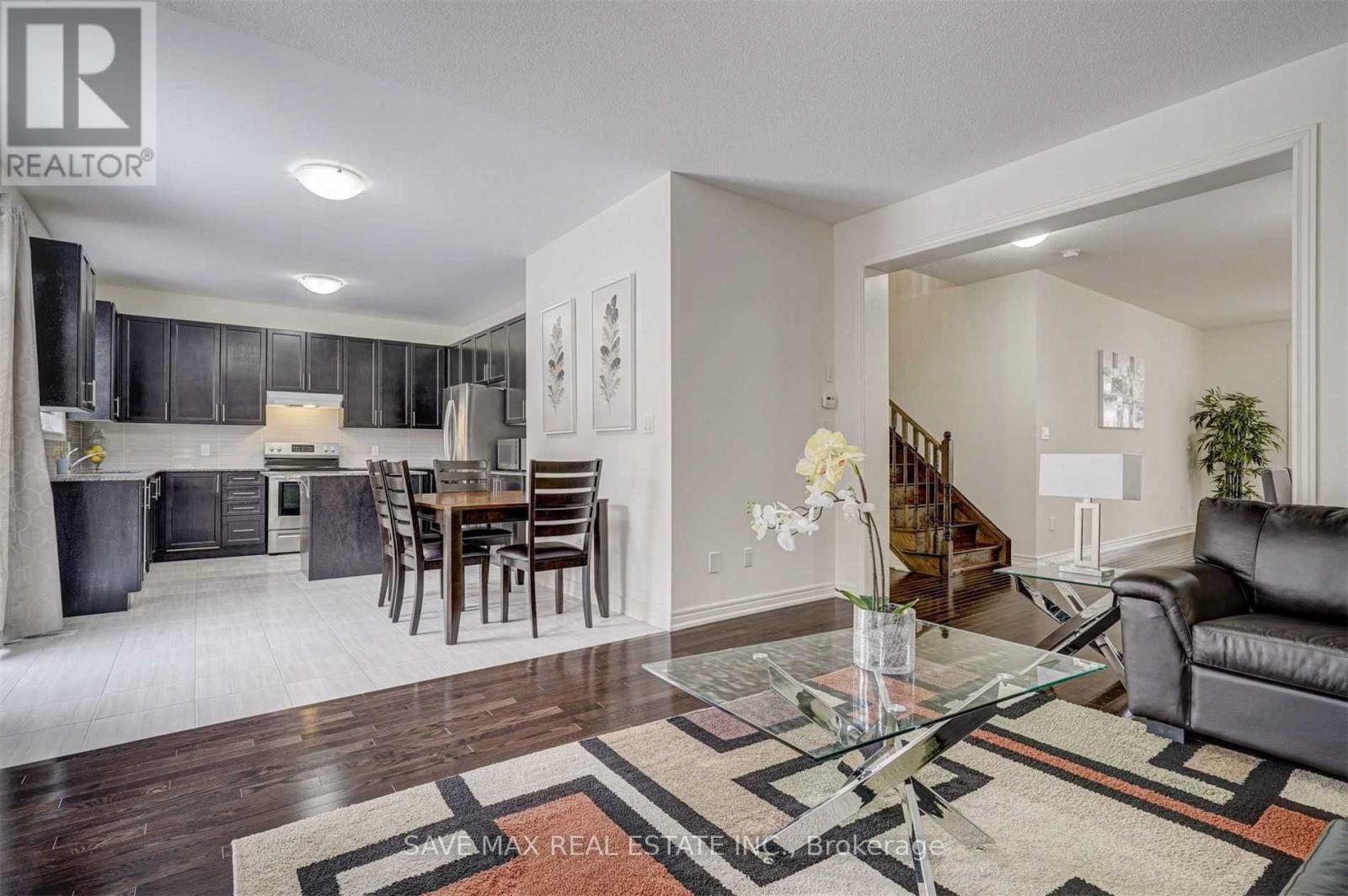 27 Haverstock Crescent, Brampton, Ontario  L7A 4E1 - Photo 6 - W12568356