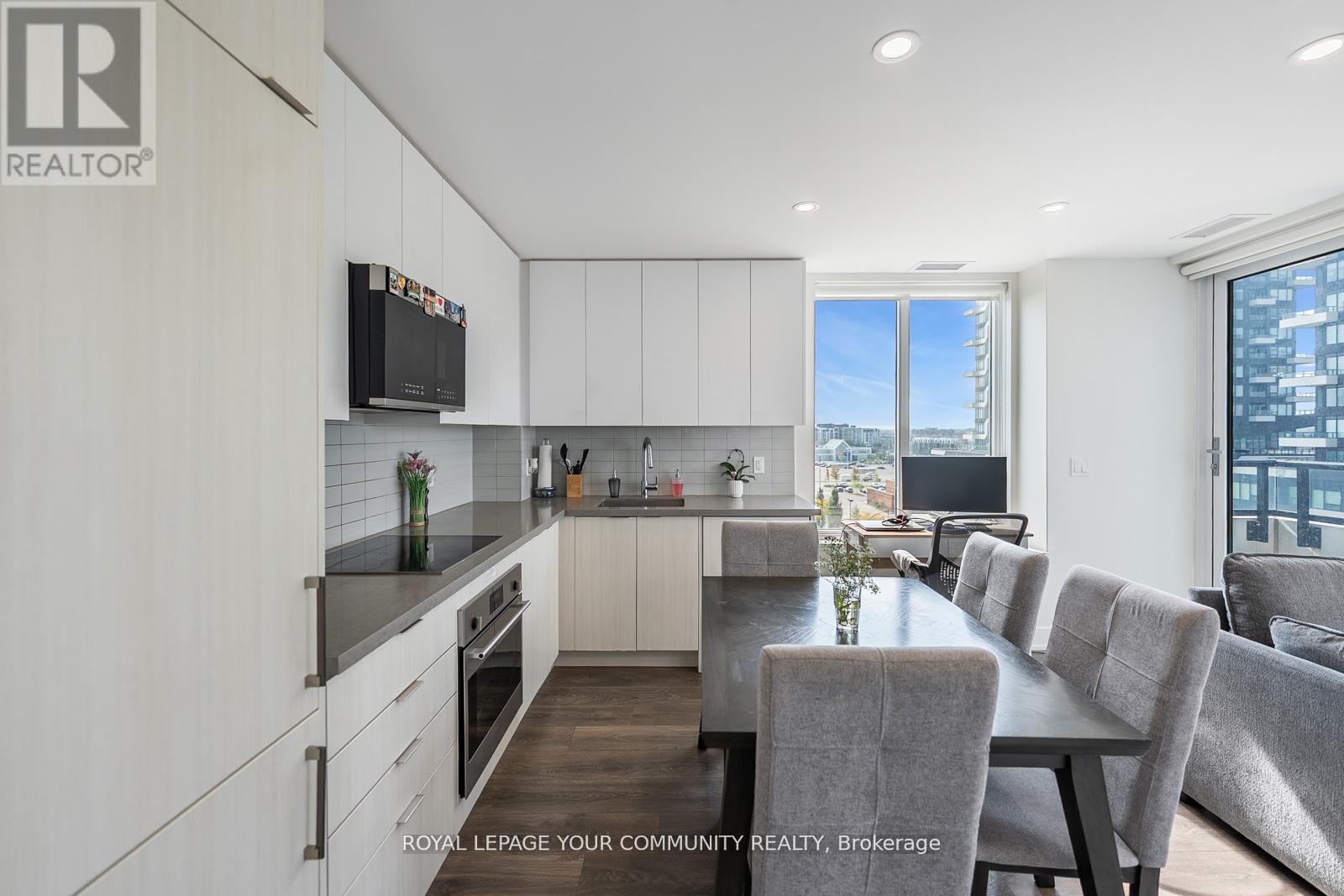 604 - 297 Oak Walk Drive, Oakville, Ontario  L6H 3R6 - Photo 9 - W12568370