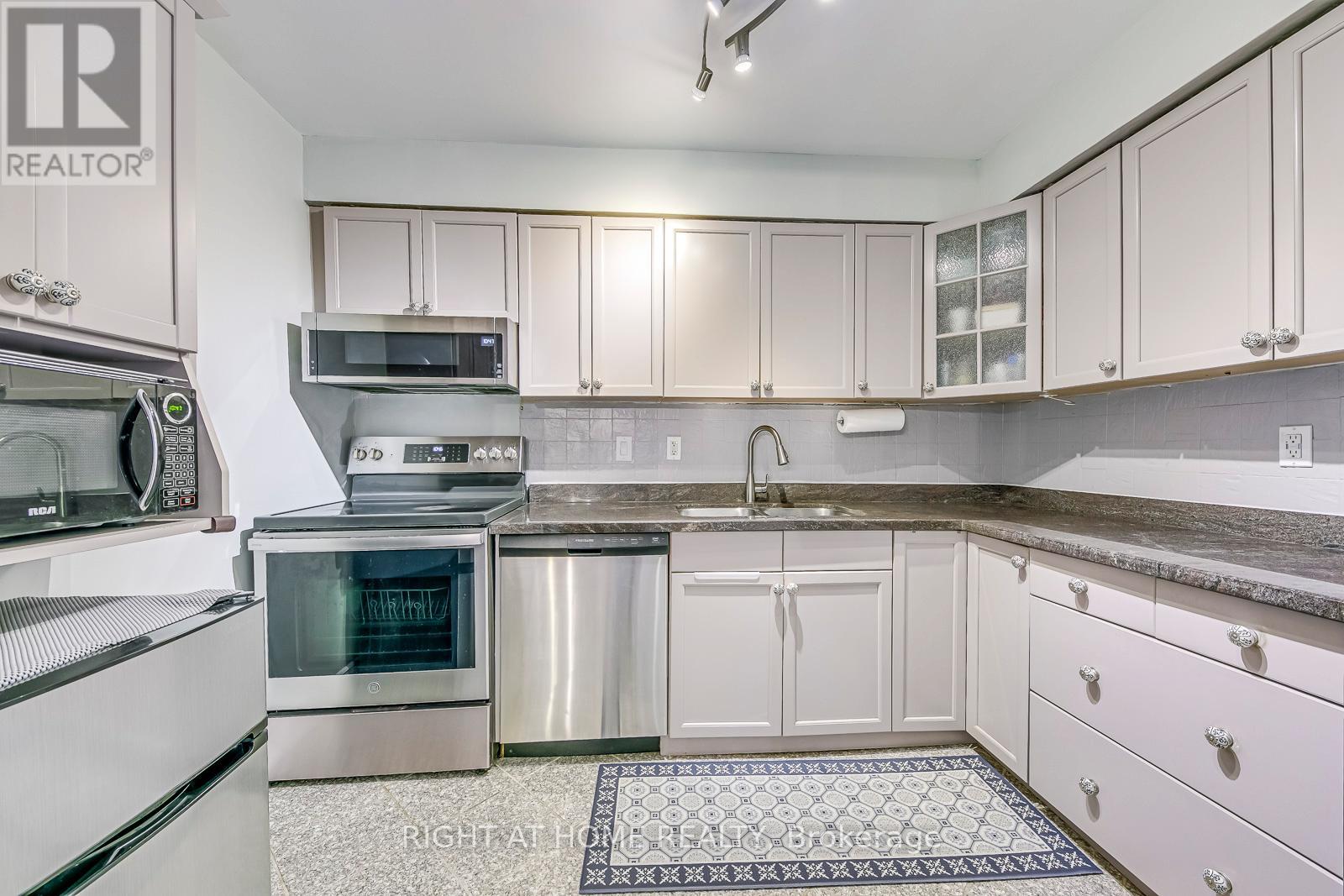 103 - 366 The East Mall, Toronto, Ontario  M9B 6C6 - Photo 13 - W12568378