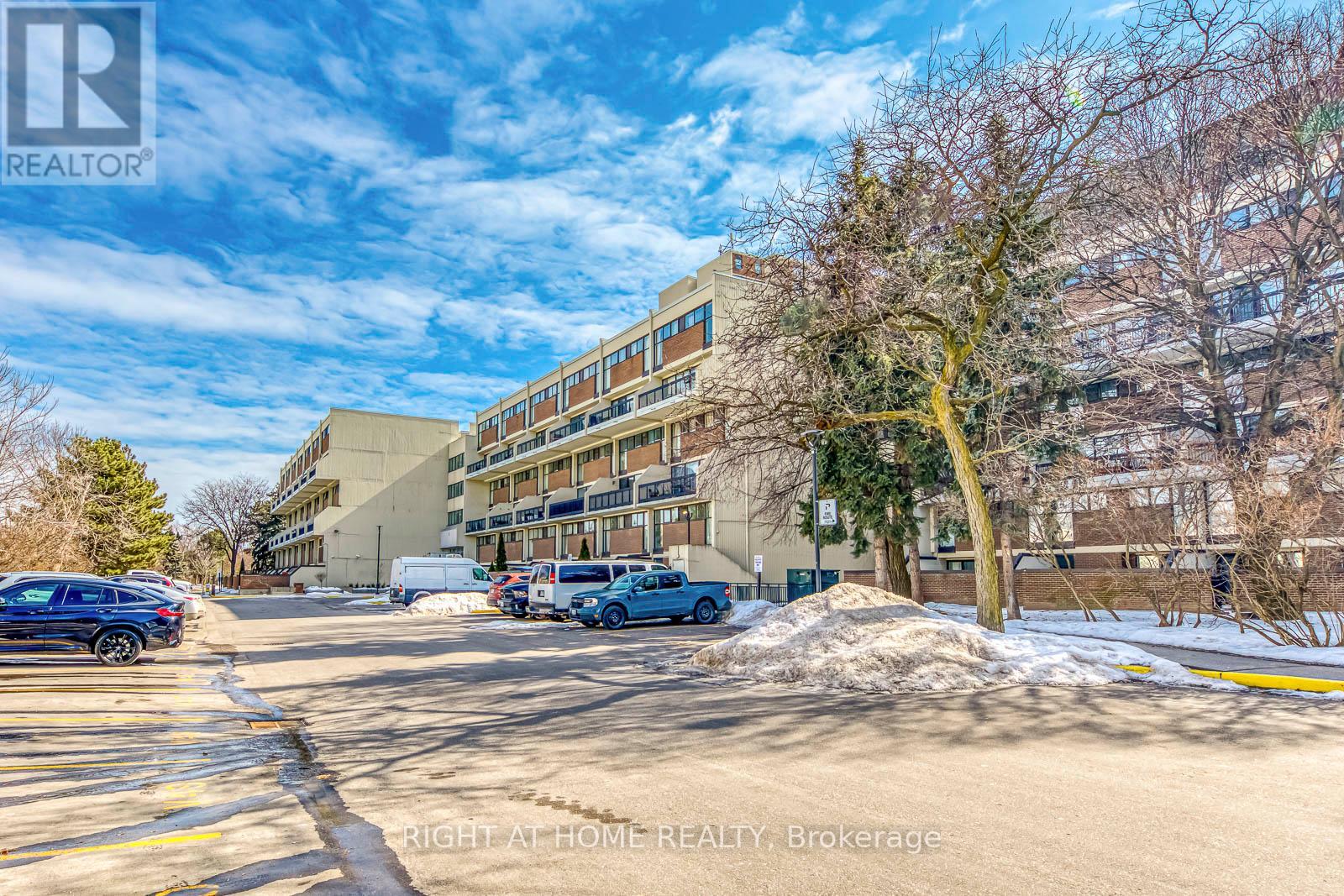 103 - 366 The East Mall, Toronto, Ontario  M9B 6C6 - Photo 3 - W12568378