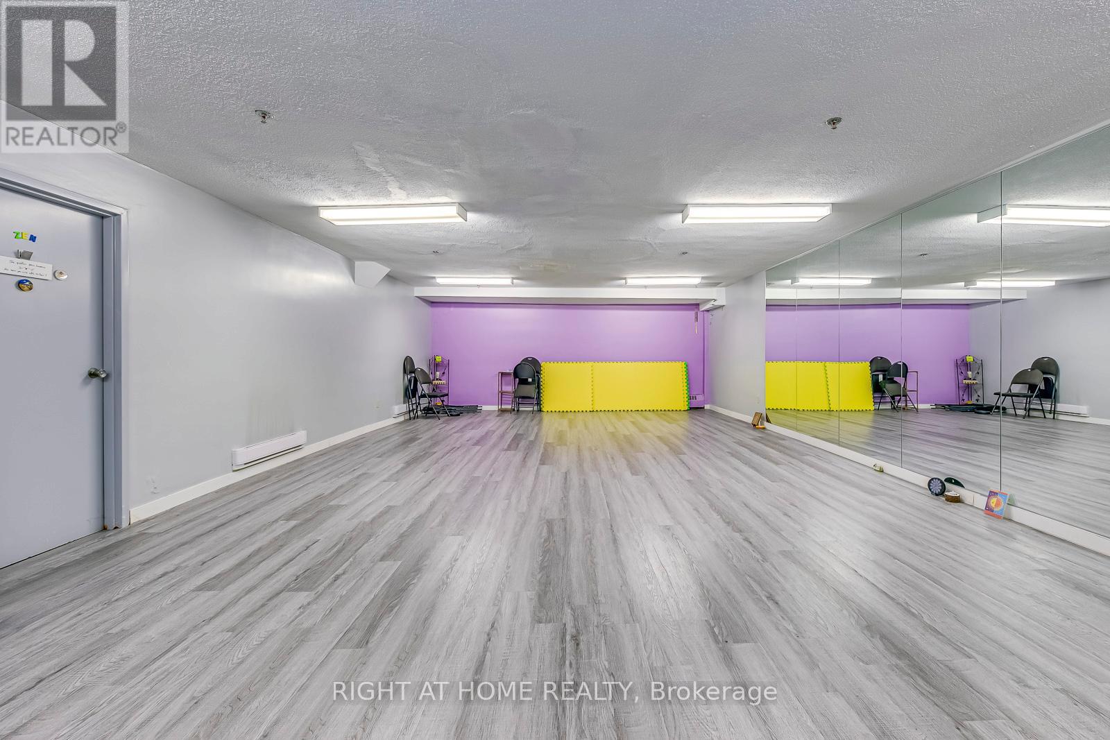 103 - 366 The East Mall, Toronto, Ontario  M9B 6C6 - Photo 39 - W12568378