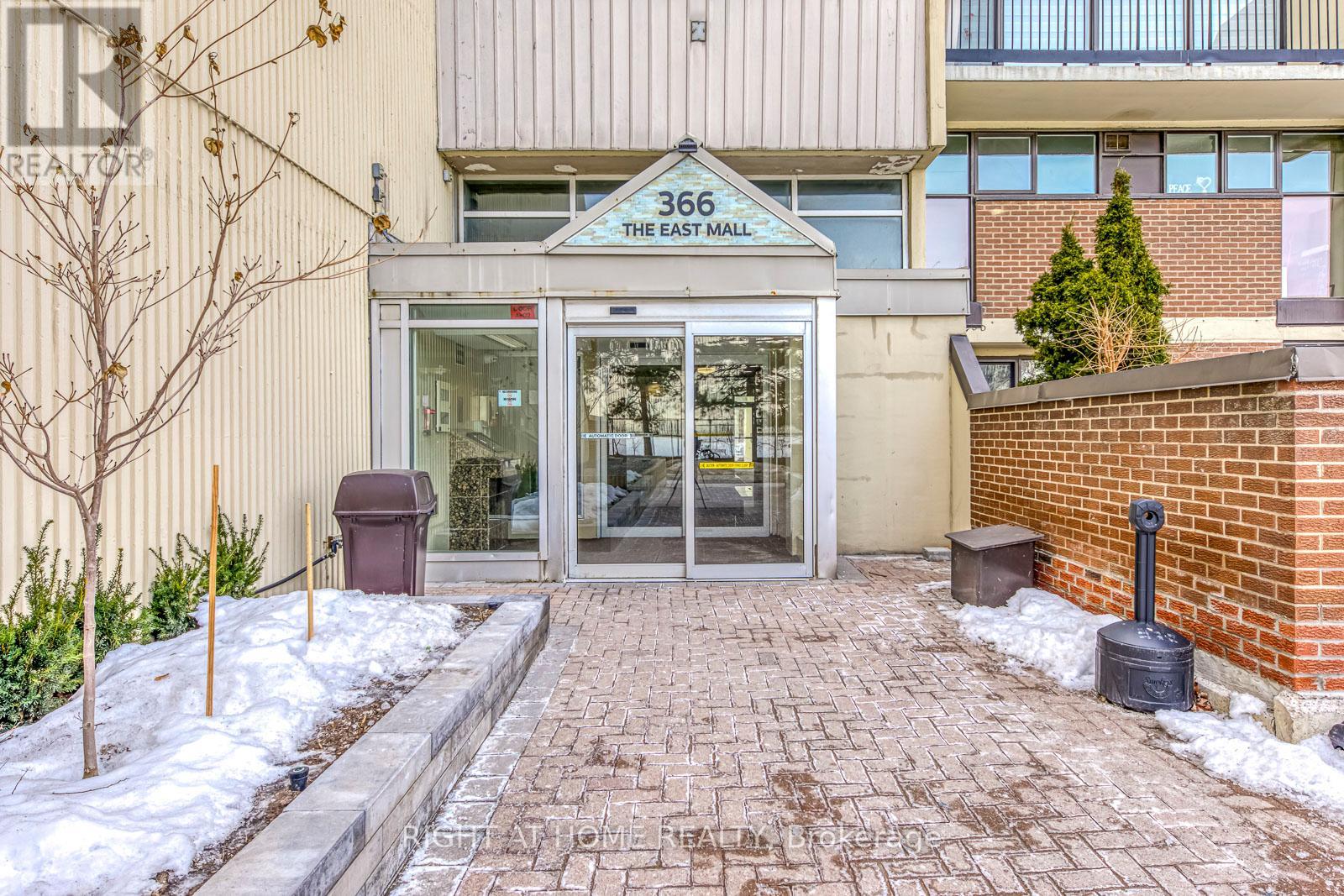 103 - 366 The East Mall, Toronto, Ontario  M9B 6C6 - Photo 4 - W12568378
