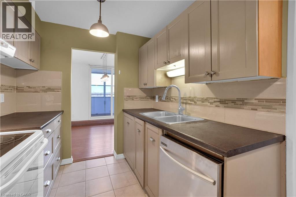 225 Harvard Place Unit# 809, Waterloo, Ontario  N2J 4H4 - Photo 12 - 40721096