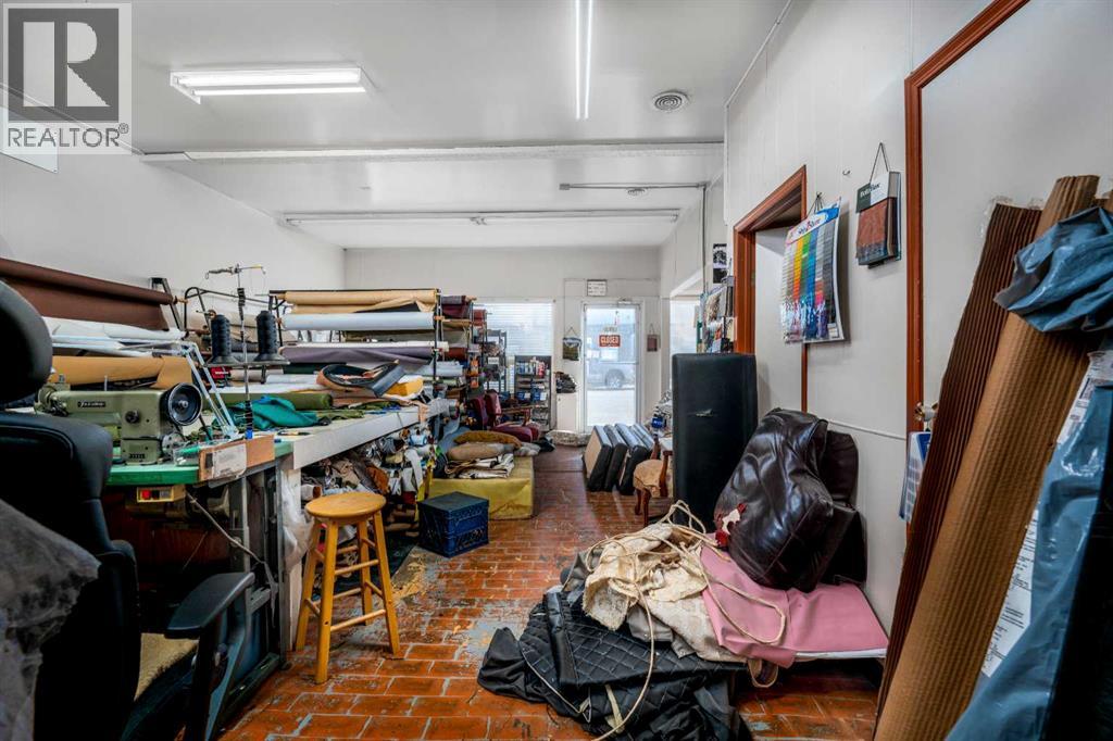 5014 48 Street, Camrose, Alberta  T4V 1M1 - Photo 13 - A2136741