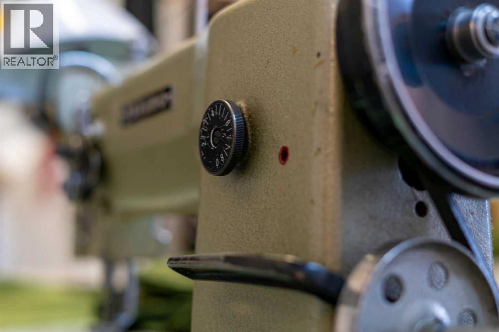 5014 48 Street, Camrose, Alberta  T4V 1M1 - Photo 8 - A2136741