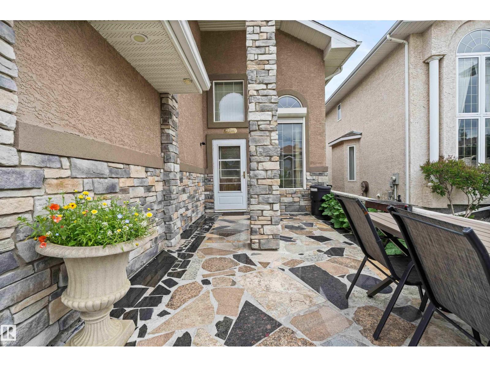 8712 160a Av Nw, Edmonton, Alberta  T5Z 3K4 - Photo 3 - E4461382