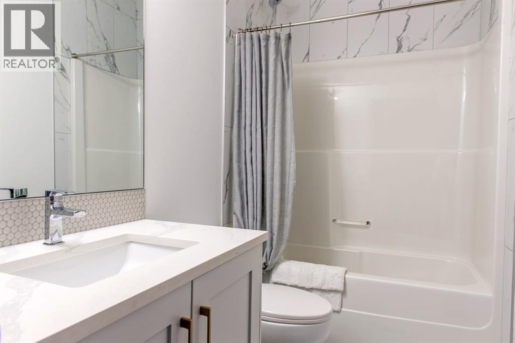 214 Aspenmere Green, Chestermere, Alberta  T1X 0W8 - Photo 39 - A2271632