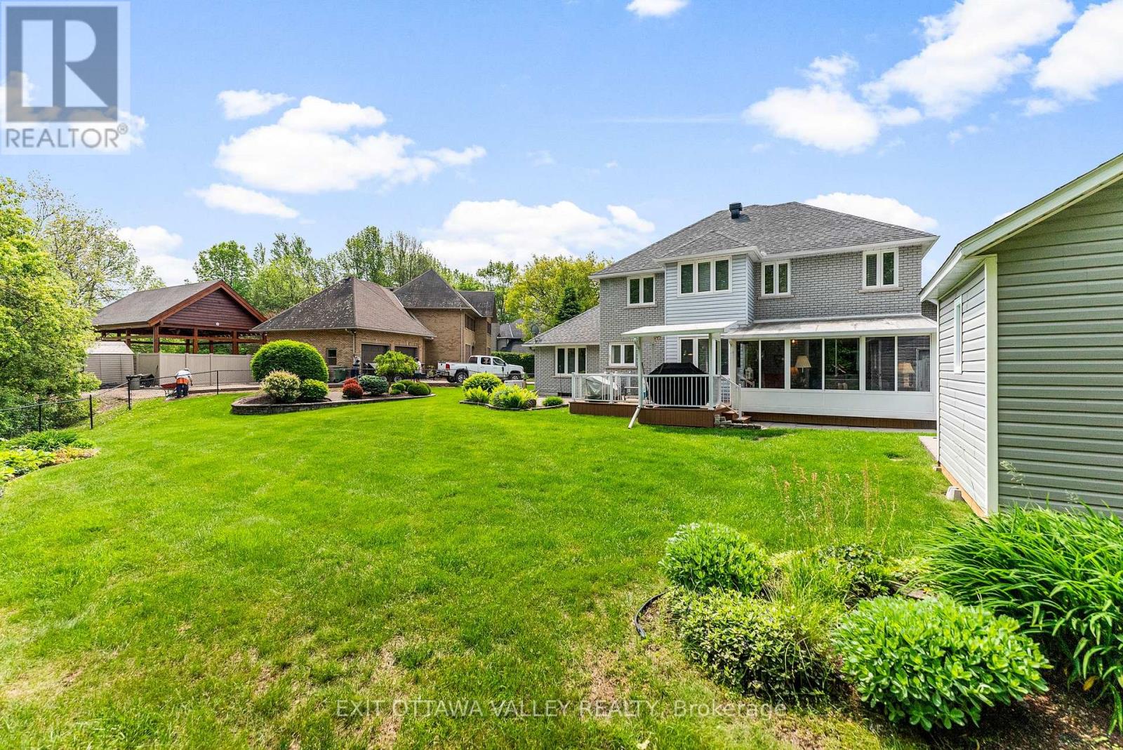 127 Owens Street, Pembroke, Ontario  K8A 8K1 - Photo 45 - X12385820