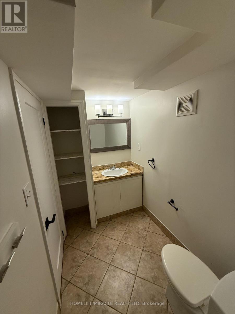 11 Garnet Street, St. Catharines, Ontario  L2M 5E6 - Photo 28 - X12568276