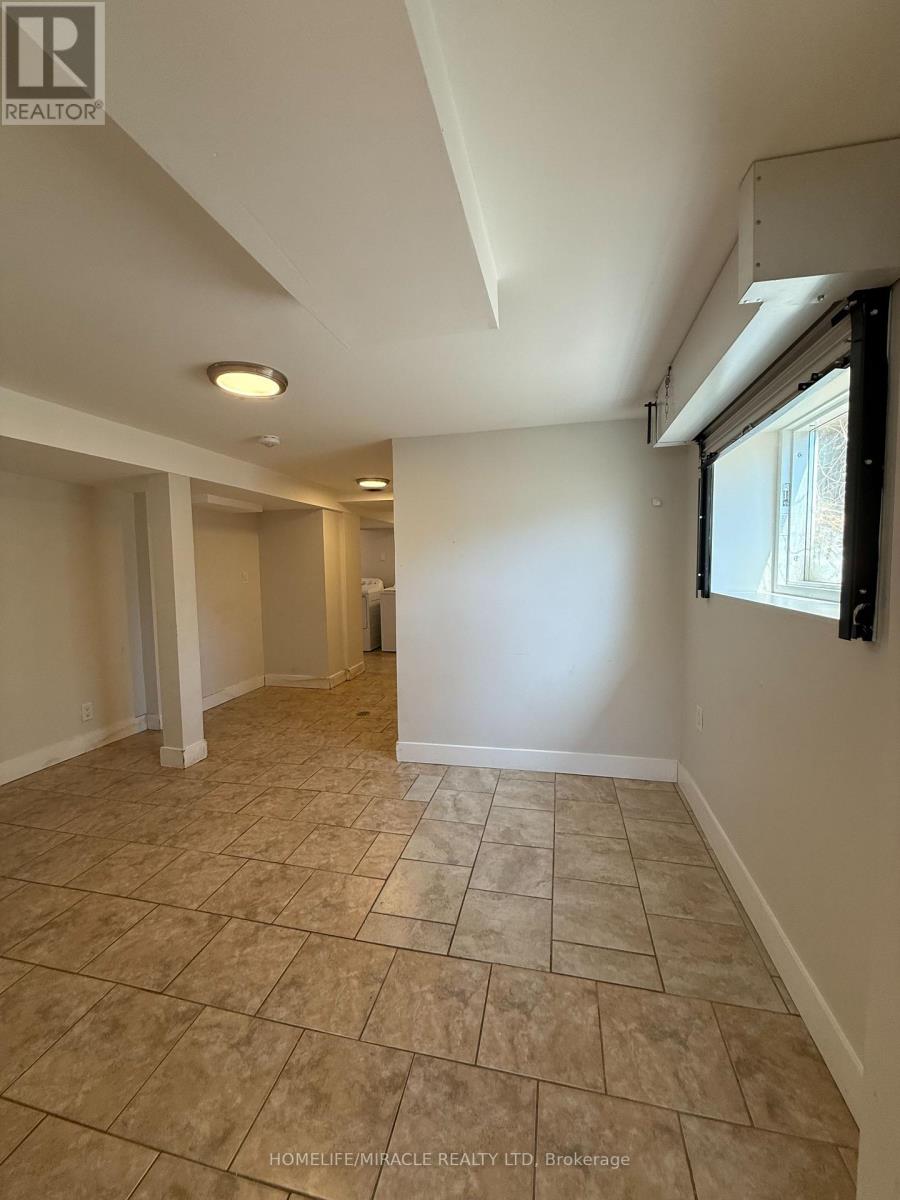 11 Garnet Street, St. Catharines, Ontario  L2M 5E6 - Photo 32 - X12568276