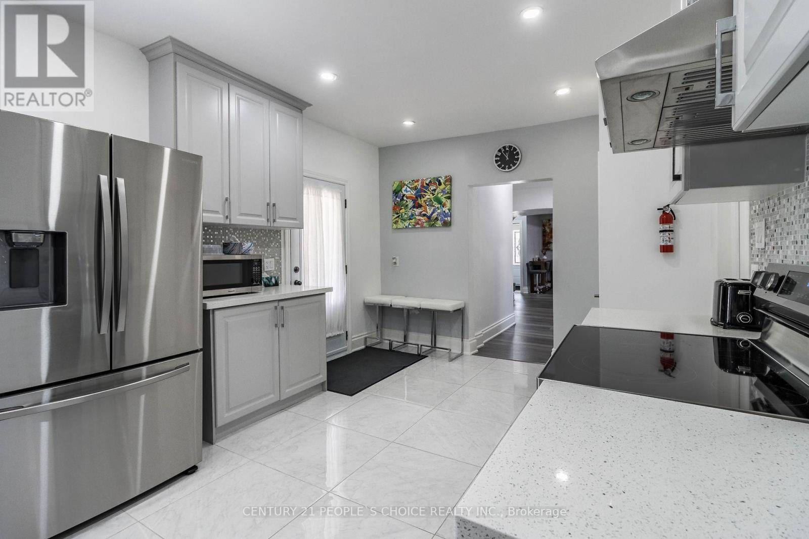 5057 Bridge Street, Niagara Falls, Ontario  L2E 2S7 - Photo 13 - X12568286