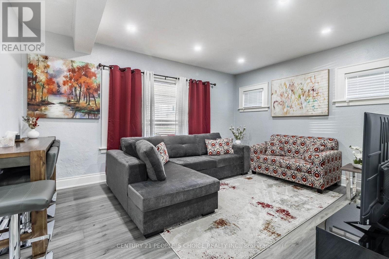 5057 Bridge Street, Niagara Falls, Ontario  L2E 2S7 - Photo 6 - X12568286