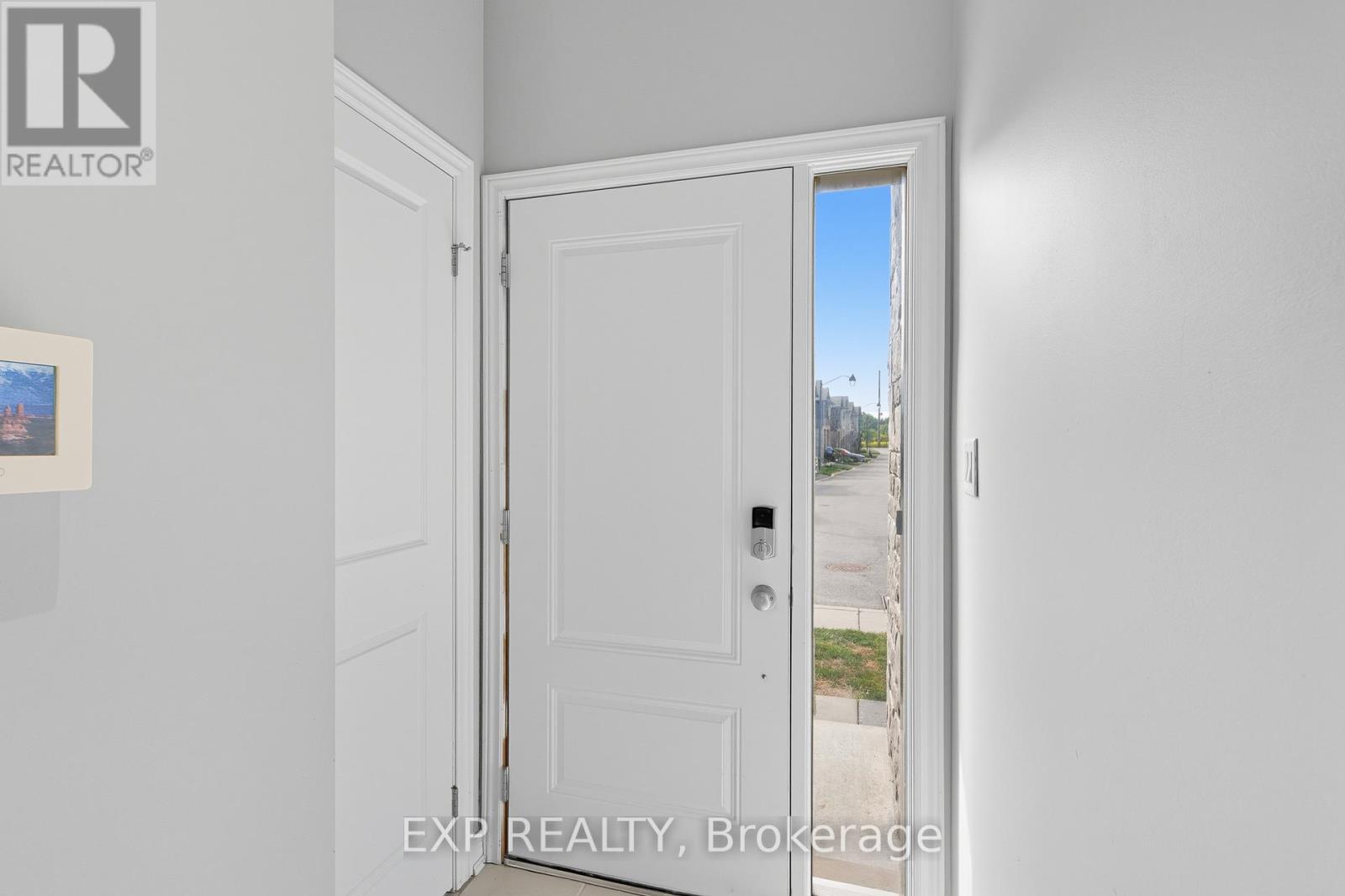 18 - 377 Glancaster Road, Hamilton, Ontario  L9G 0G4 - Photo 3 - X12568352