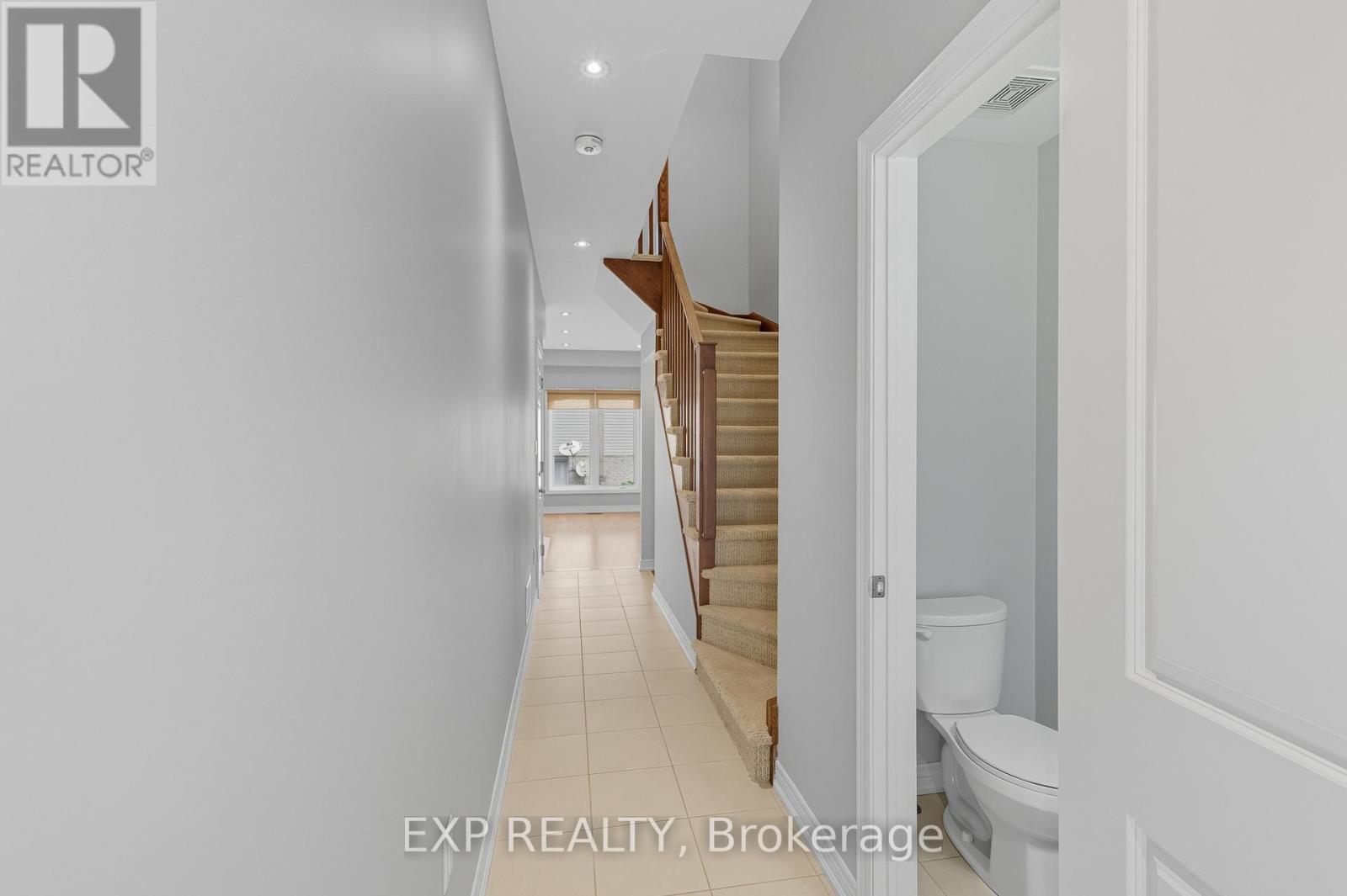 18 - 377 Glancaster Road, Hamilton, Ontario  L9G 0G4 - Photo 4 - X12568352