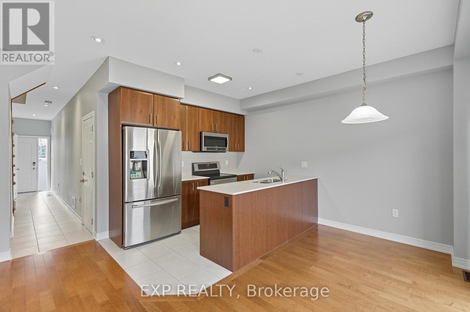 18 - 377 Glancaster Road, Hamilton, Ontario  L9G 0G4 - Photo 7 - X12568352