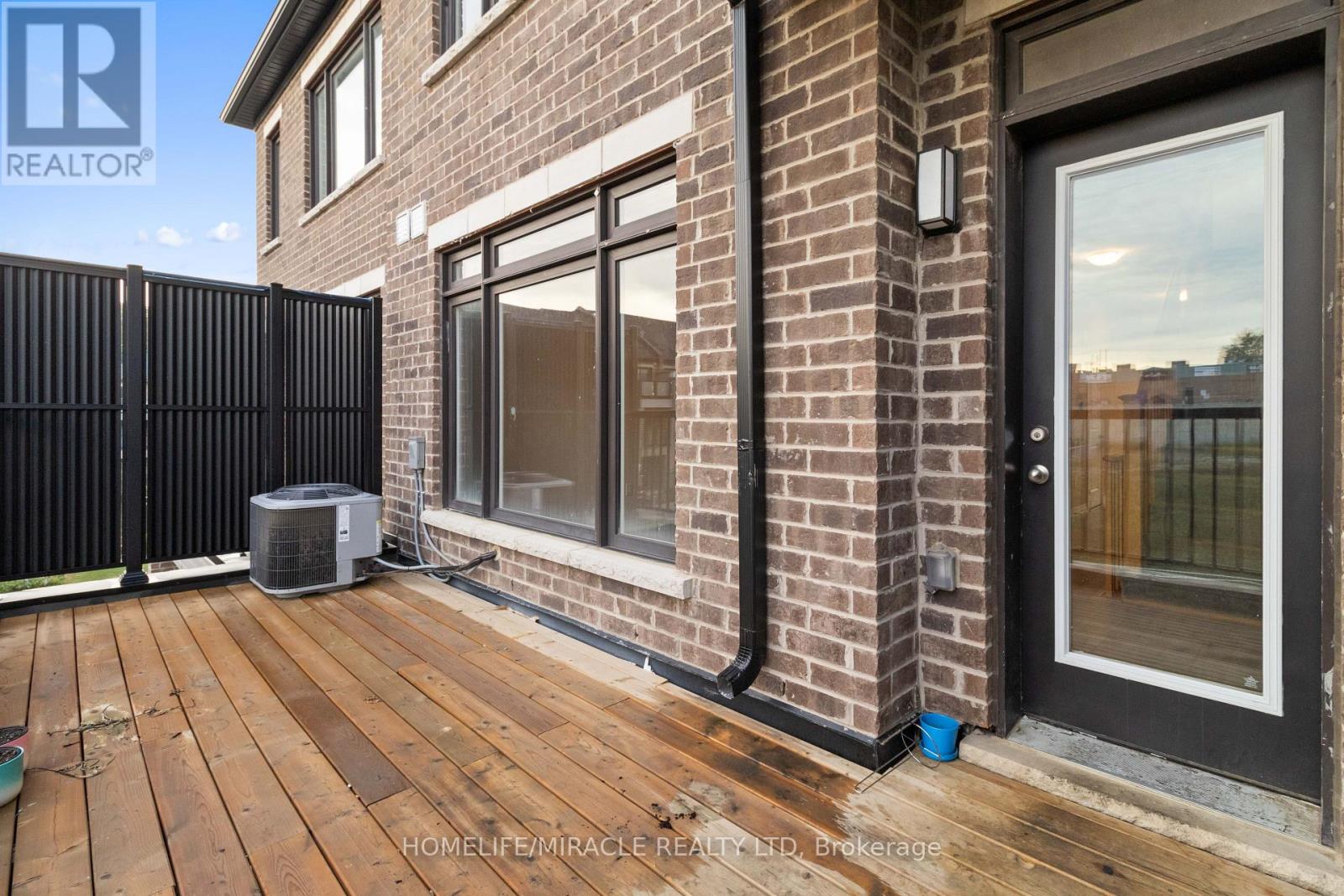 109 - 585 Colborne Street E, Brantford, Ontario  N3S 0K4 - Photo 12 - X12568374