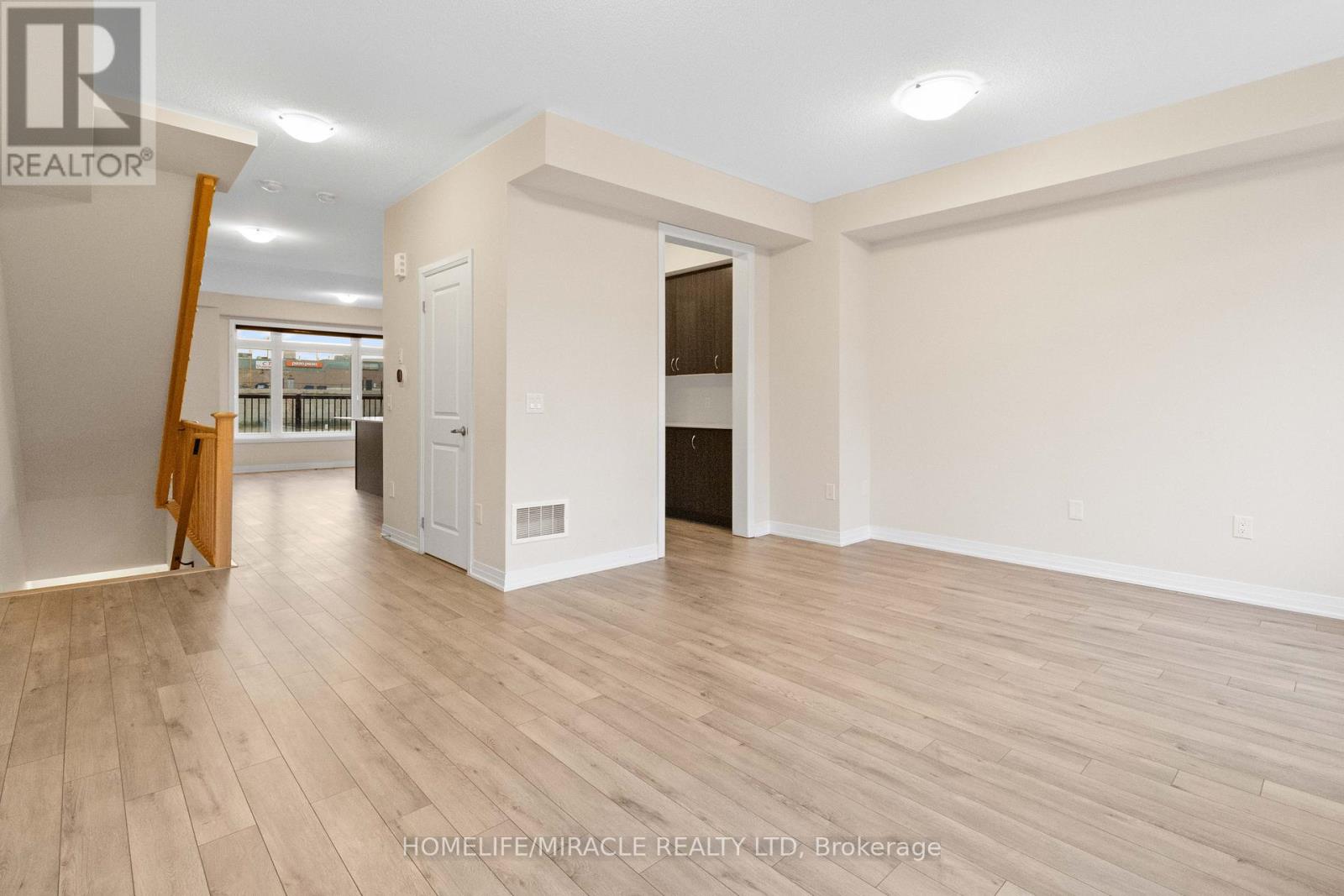 109 - 585 Colborne Street E, Brantford, Ontario  N3S 0K4 - Photo 6 - X12568374