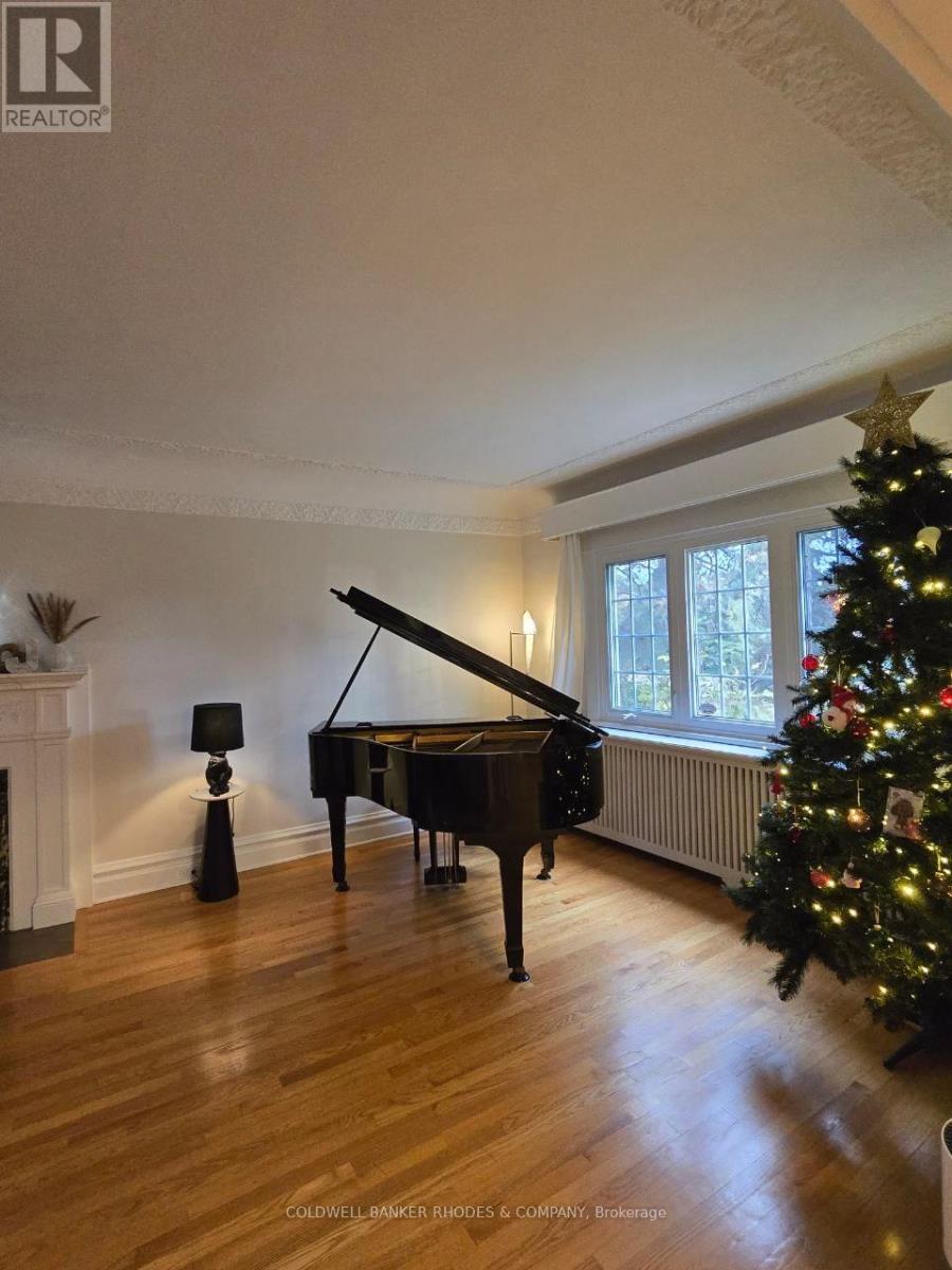 596 Queen Elizabeth Drive, Ottawa, Ontario  K1S 3N5 - Photo 9 - X12568384