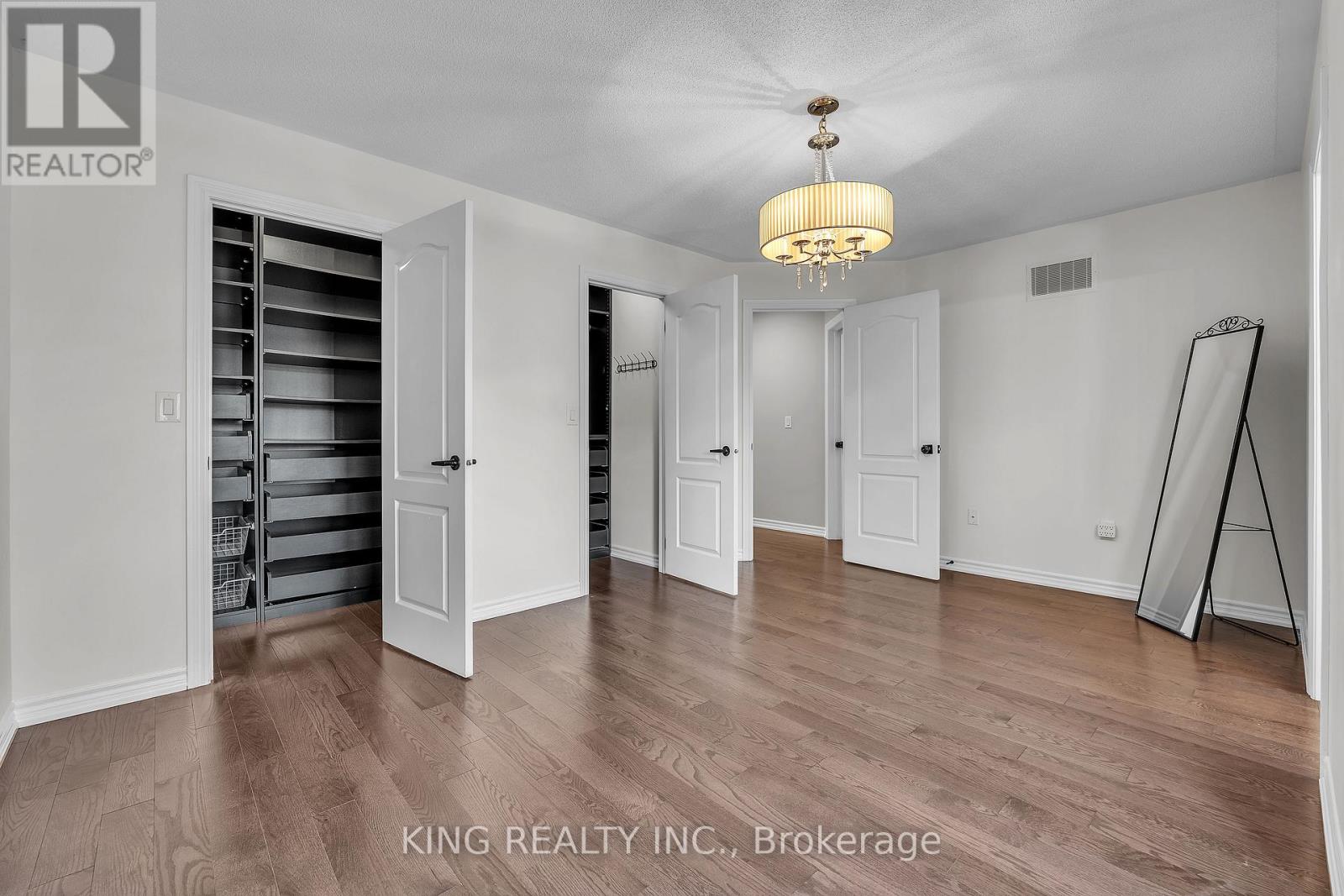 174 Minto Crescent, Milton, Ontario  L9T 7P5 - Photo 25 - W12564986