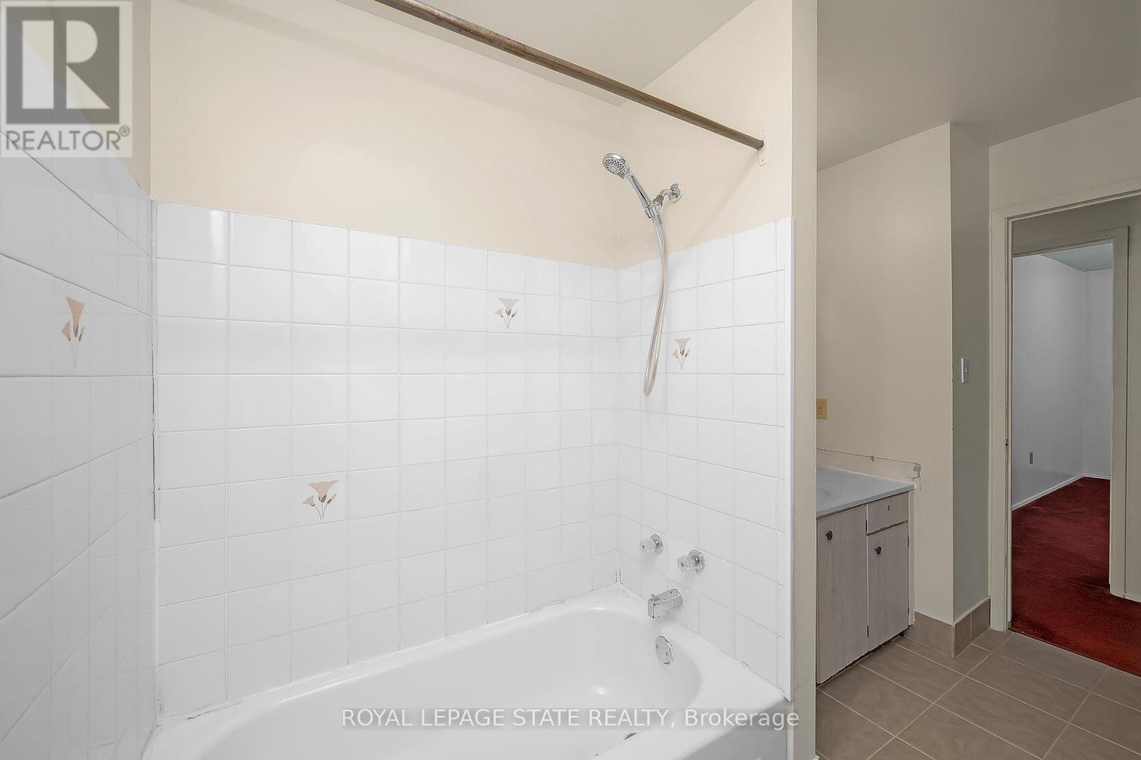 124 - 100 Quigley Road, Hamilton, Ontario  L8K 6J1 - Photo 20 - X12490062