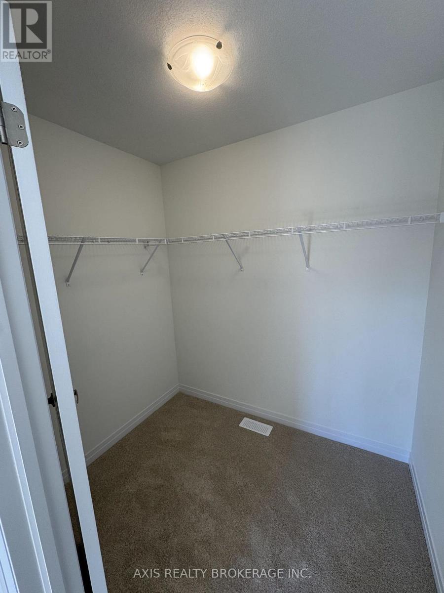 19 Cresthaven Heights, Thorold, Ontario  L2V 0N9 - Photo 11 - X12534990