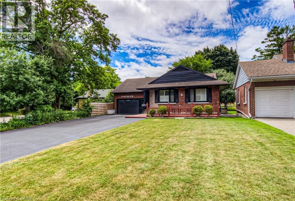 271 Bedford Road, Kitchener, Ontario  N2G 3A7 - Photo 2 - 40789949