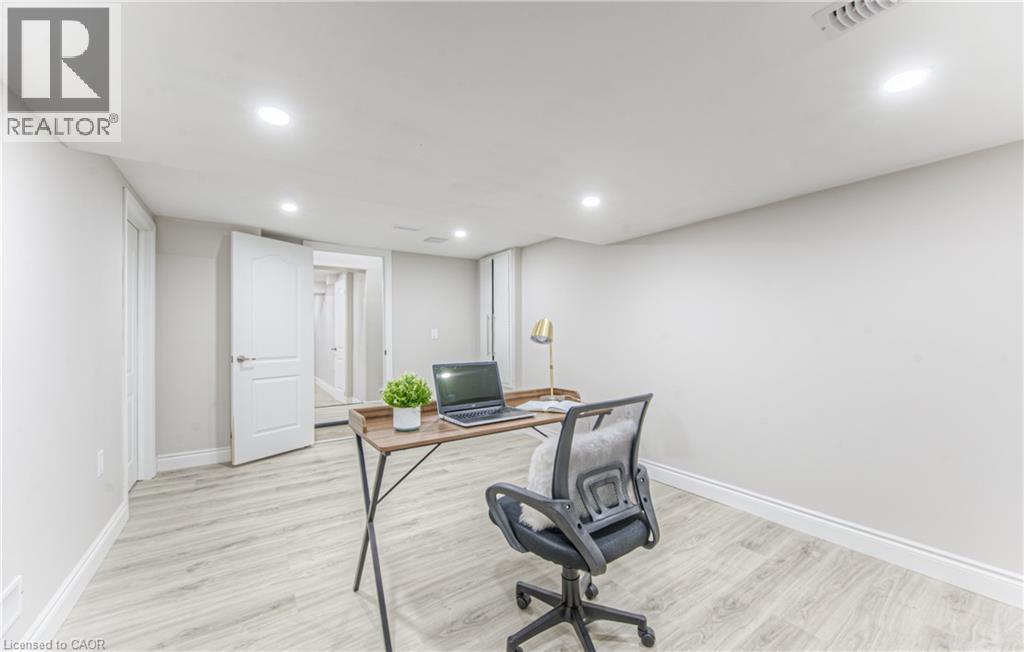 271 Bedford Road, Kitchener, Ontario  N2G 3A7 - Photo 39 - 40789949