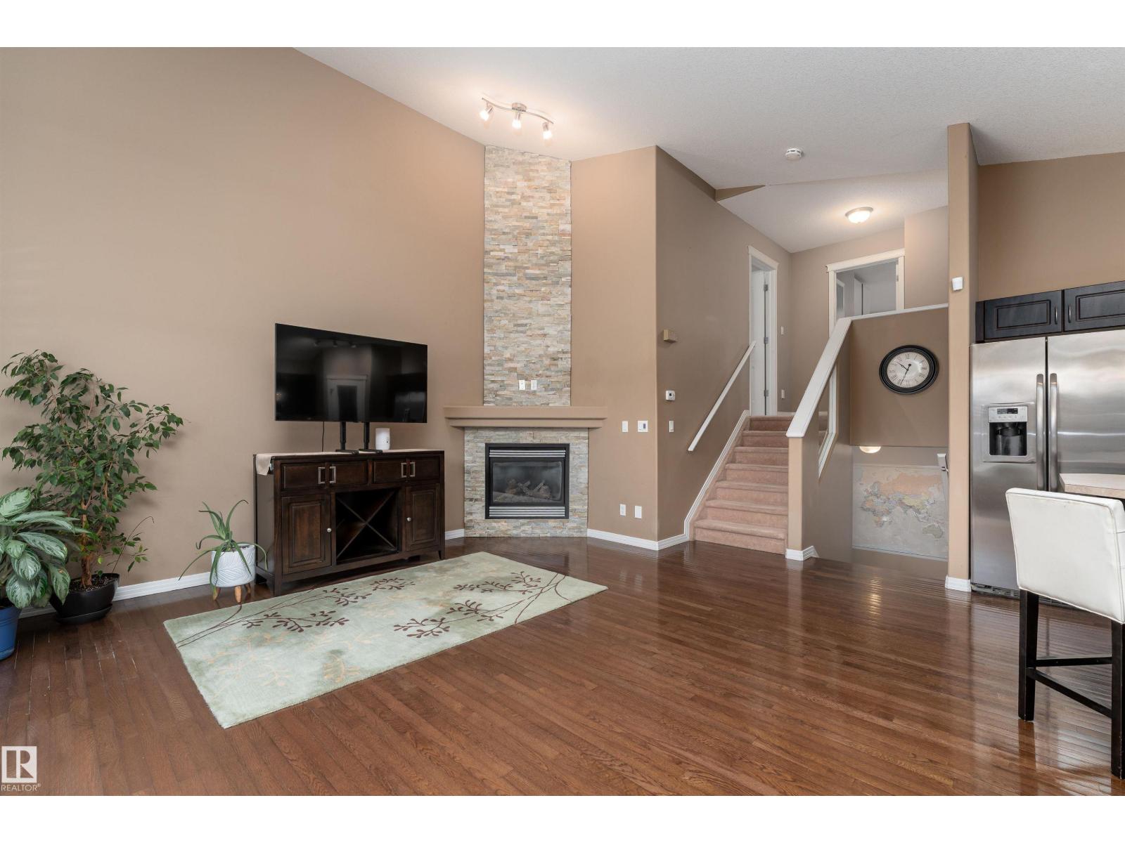 166 Rue Magnan St, Beaumont, Alberta  T4X 0A6 - Photo 3 - E4464069