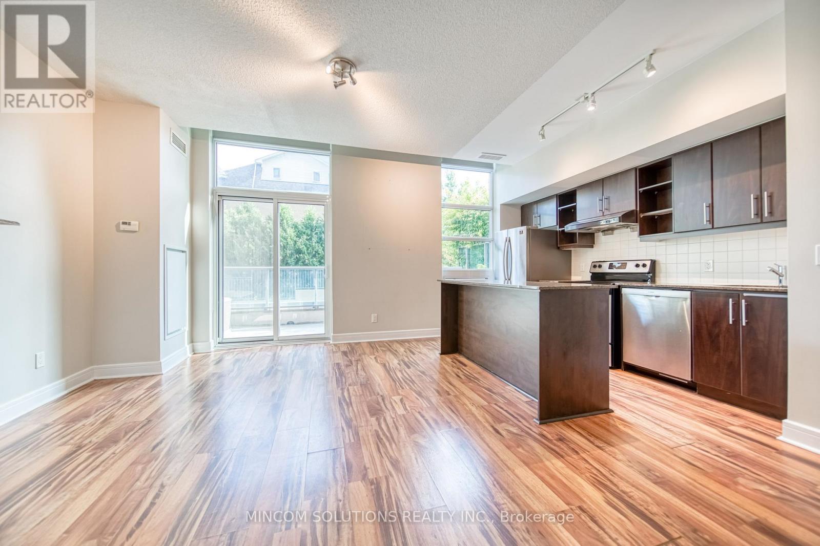 110 - 35 Brian Peck Crescent, Toronto, Ontario  M4G 0A5 - Photo 9 - C12428018