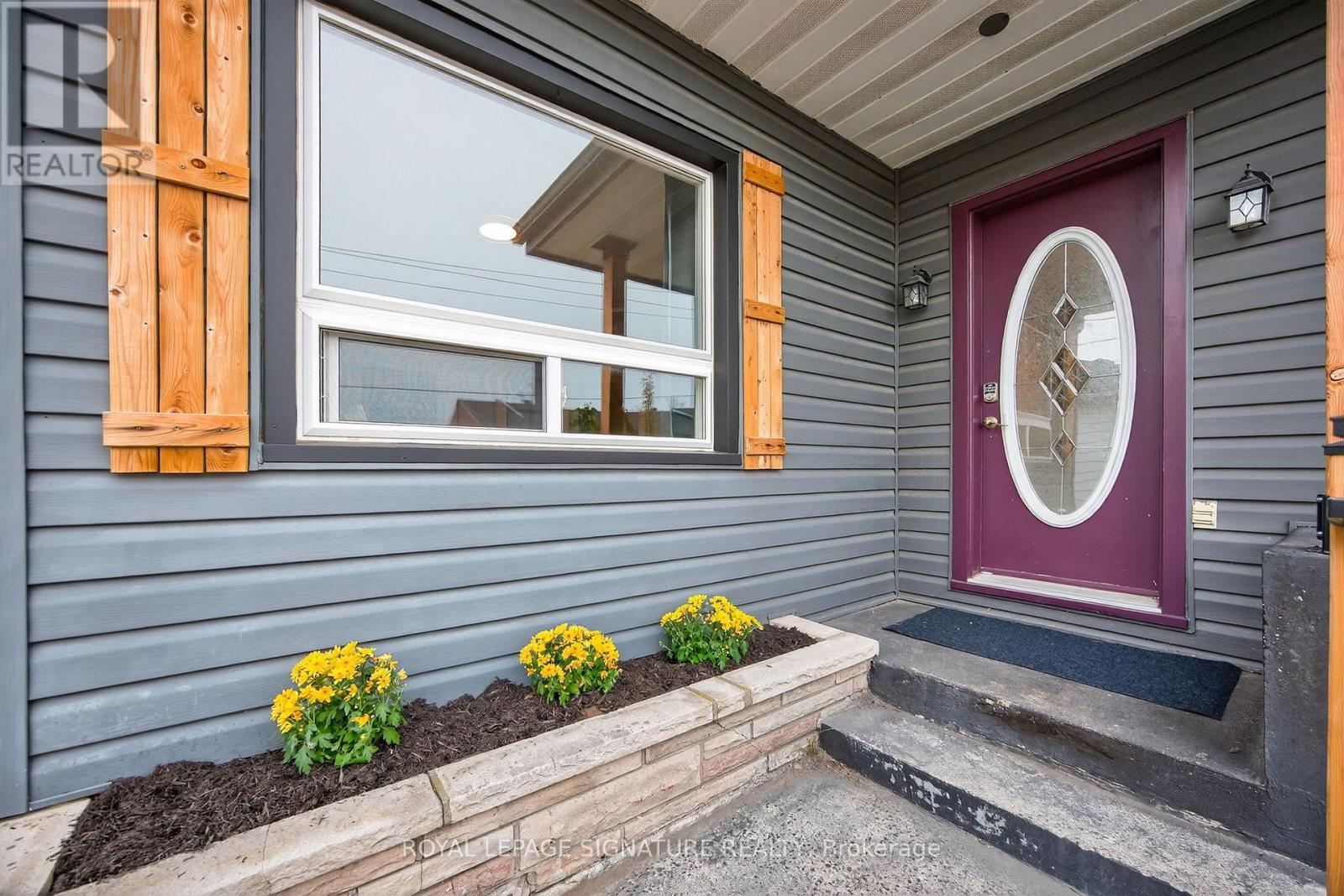 57 Maria Street, Penetanguishene, Ontario  L9M 1L3 - Photo 5 - S12504446