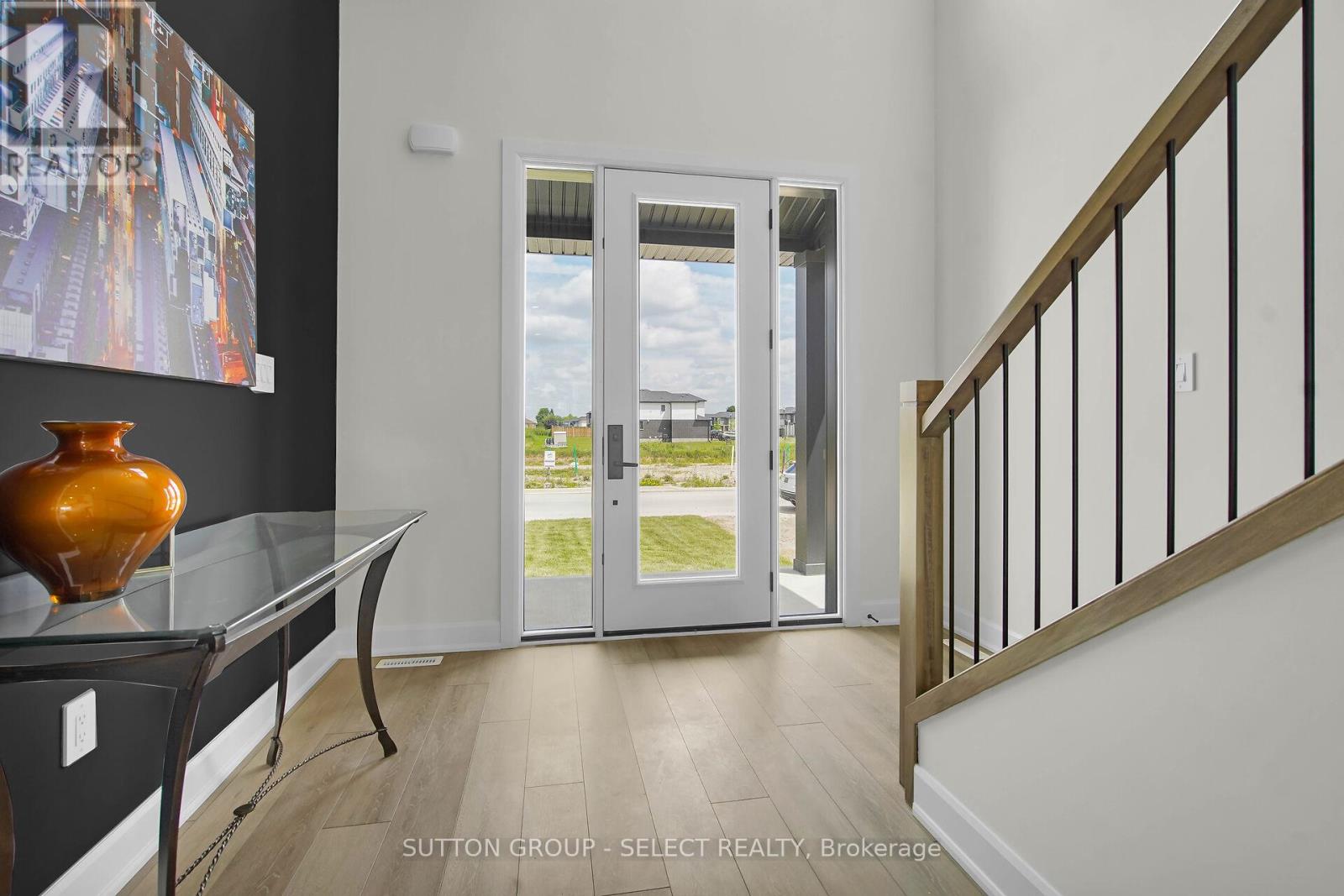 42 Lucas Road E, St. Thomas, Ontario  N5R 0M1 - Photo 3 - X12567332