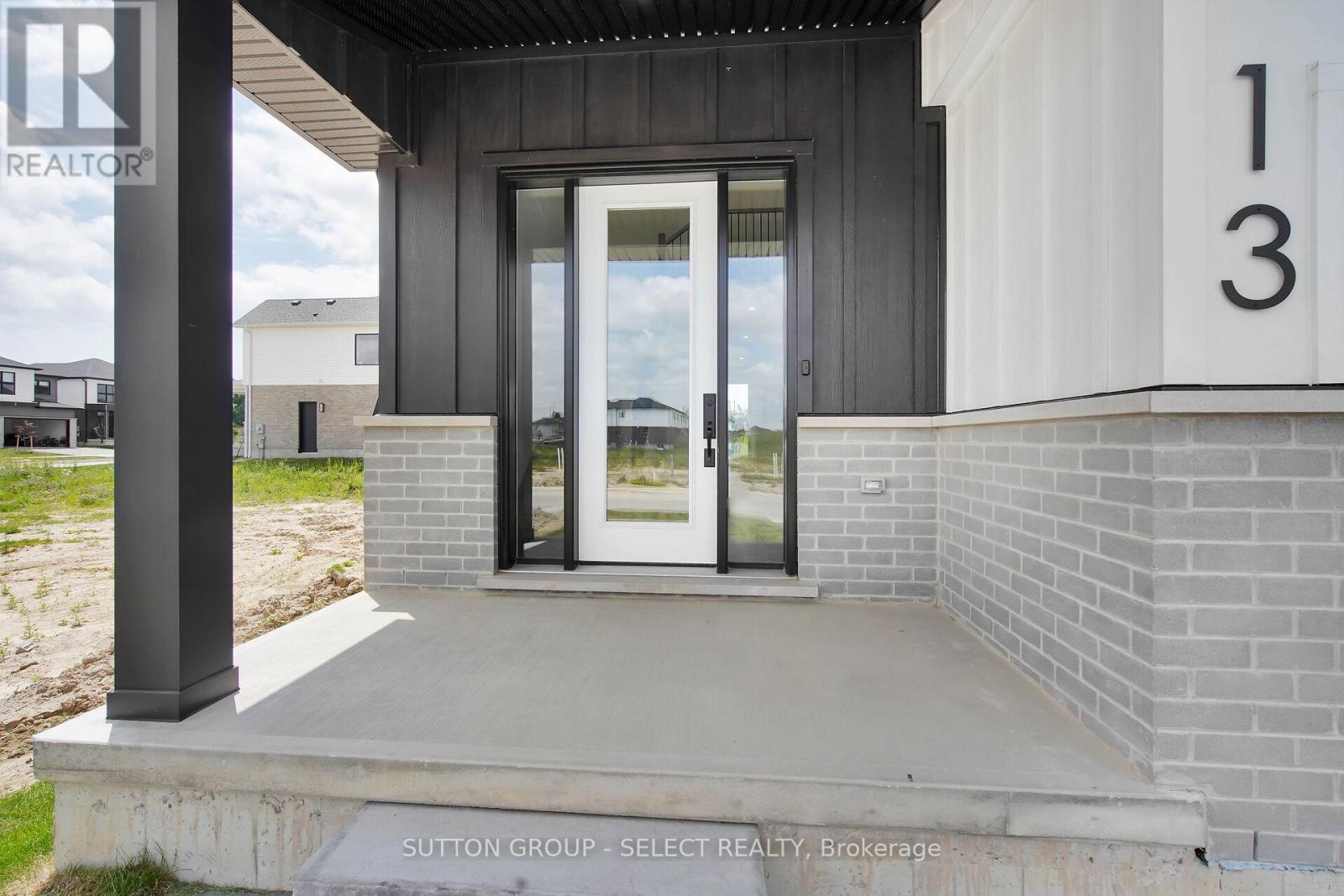 42 Lucas Road E, St. Thomas, Ontario  N5R 0M1 - Photo 29 - X12567332