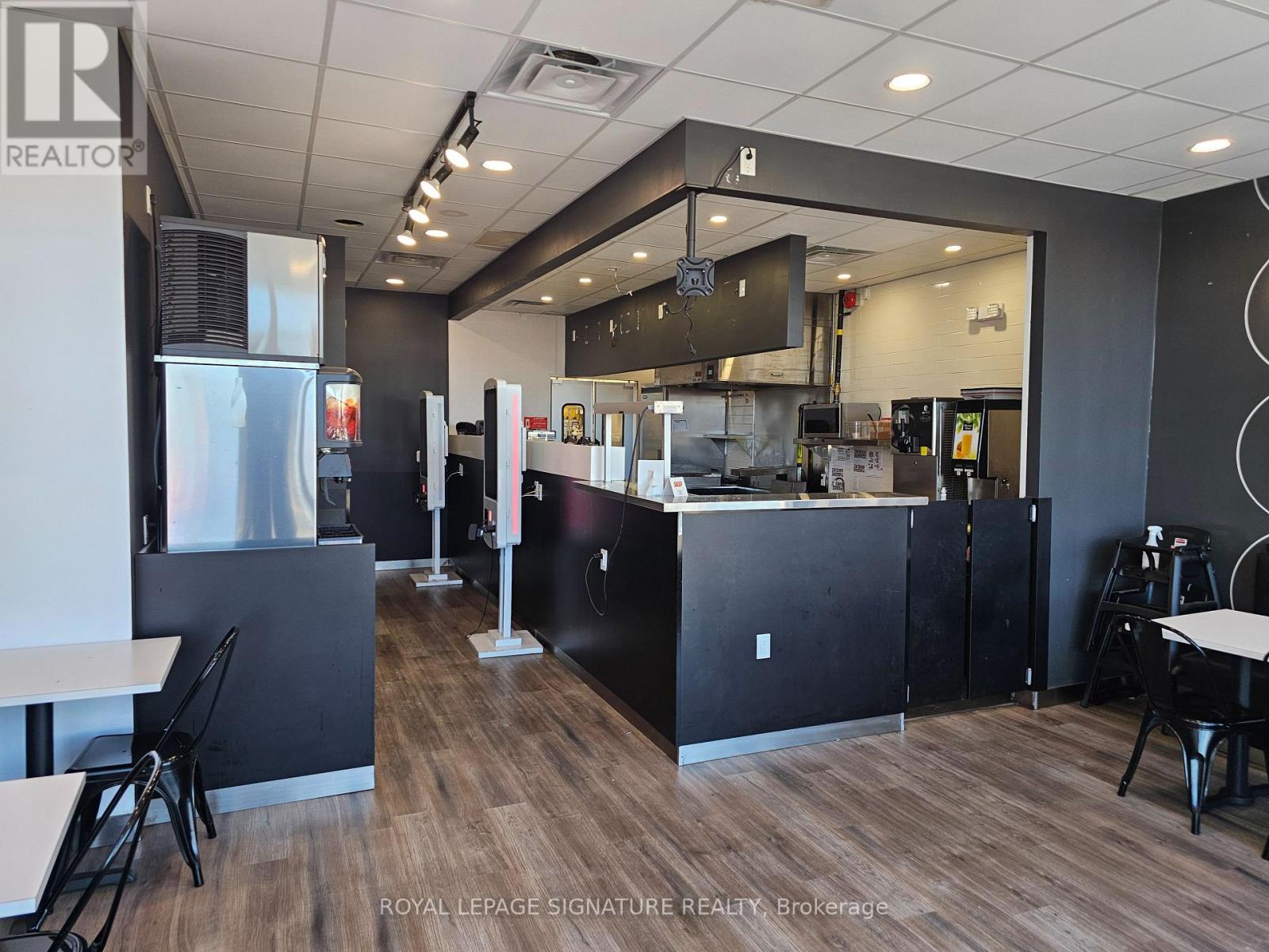 C61c - 212 Ritson Road, Oshawa, Ontario  L1G 0B2 - Photo 1 - E12568400