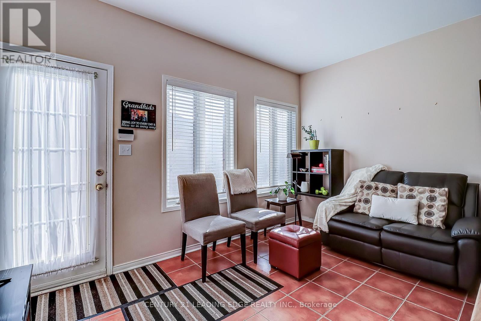 157 Stalmaster Road, Markham, Ontario  L6E 0A1 - Photo 14 - N12568386