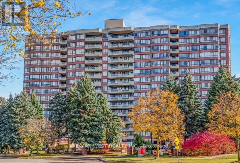 501 - 33 WELDRICK ROAD E, Richmond Hill, Ontario