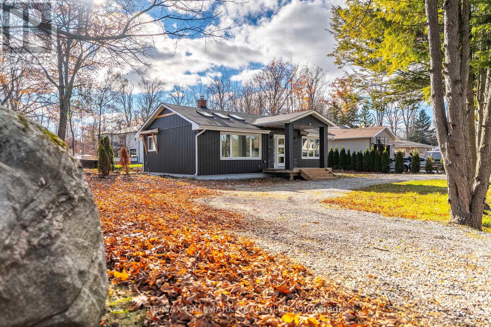 43 Lakeside Drive, Innisfil, Ontario  L9S 2T8 - Photo 5 - N12568418