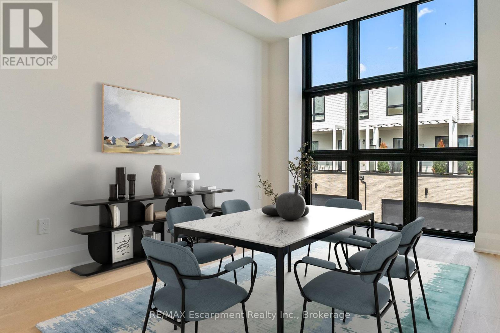 4 - 138 East Street, Oakville, Ontario  L6L 0H9 - Photo 4 - W12568458