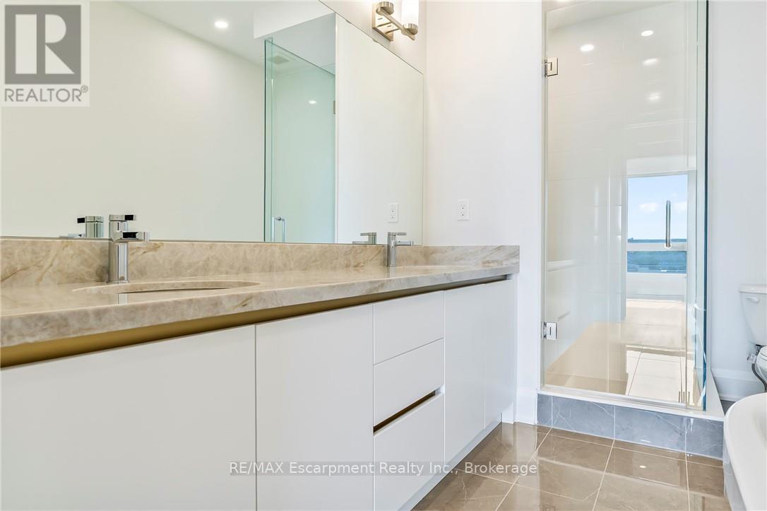 4 - 138 East Street, Oakville, Ontario  L6L 0H9 - Photo 7 - W12568458