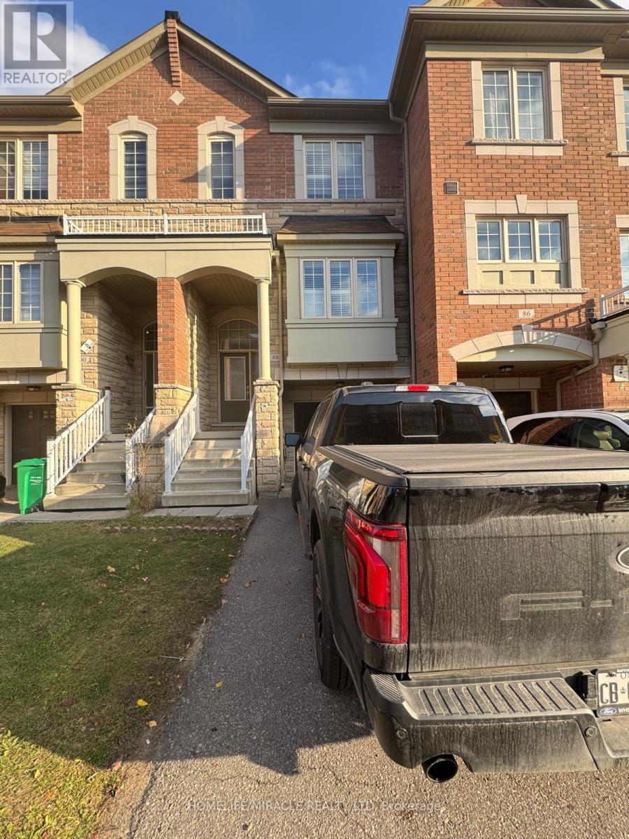 88 - 88 Aspen Hills Road, Brampton, Ontario  L6Y 6E4 - Photo 1 - W12568402