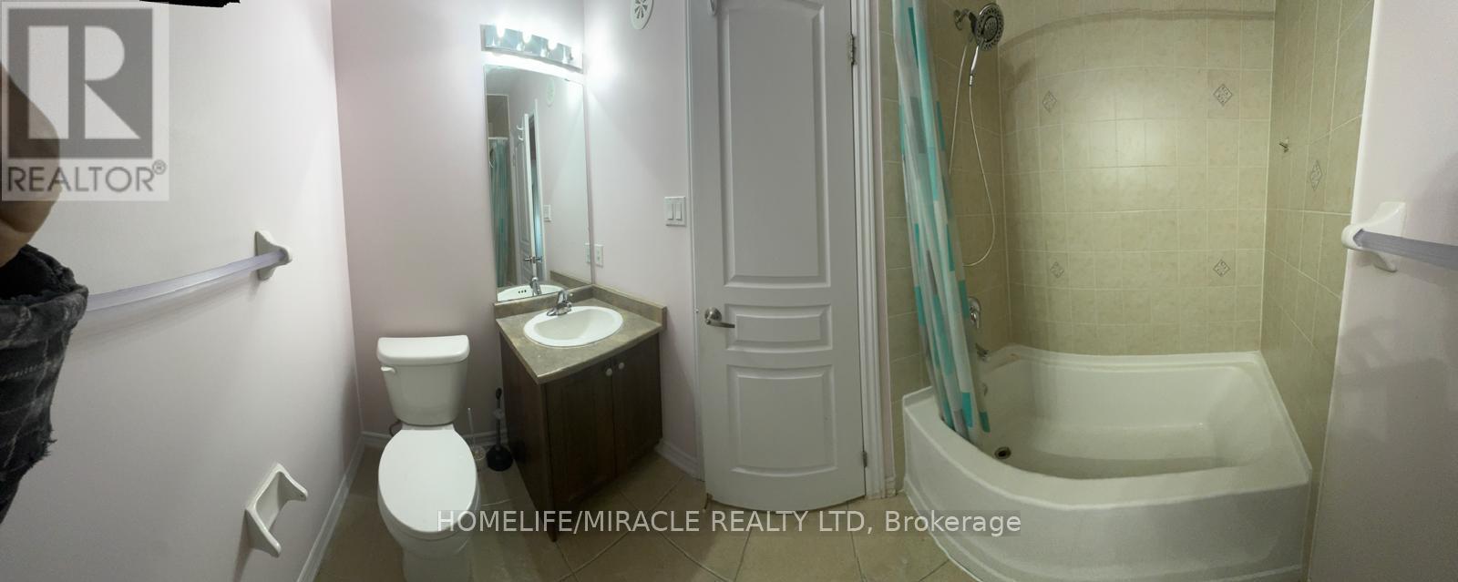 88 - 88 Aspen Hills Road, Brampton, Ontario  L6Y 6E4 - Photo 13 - W12568402