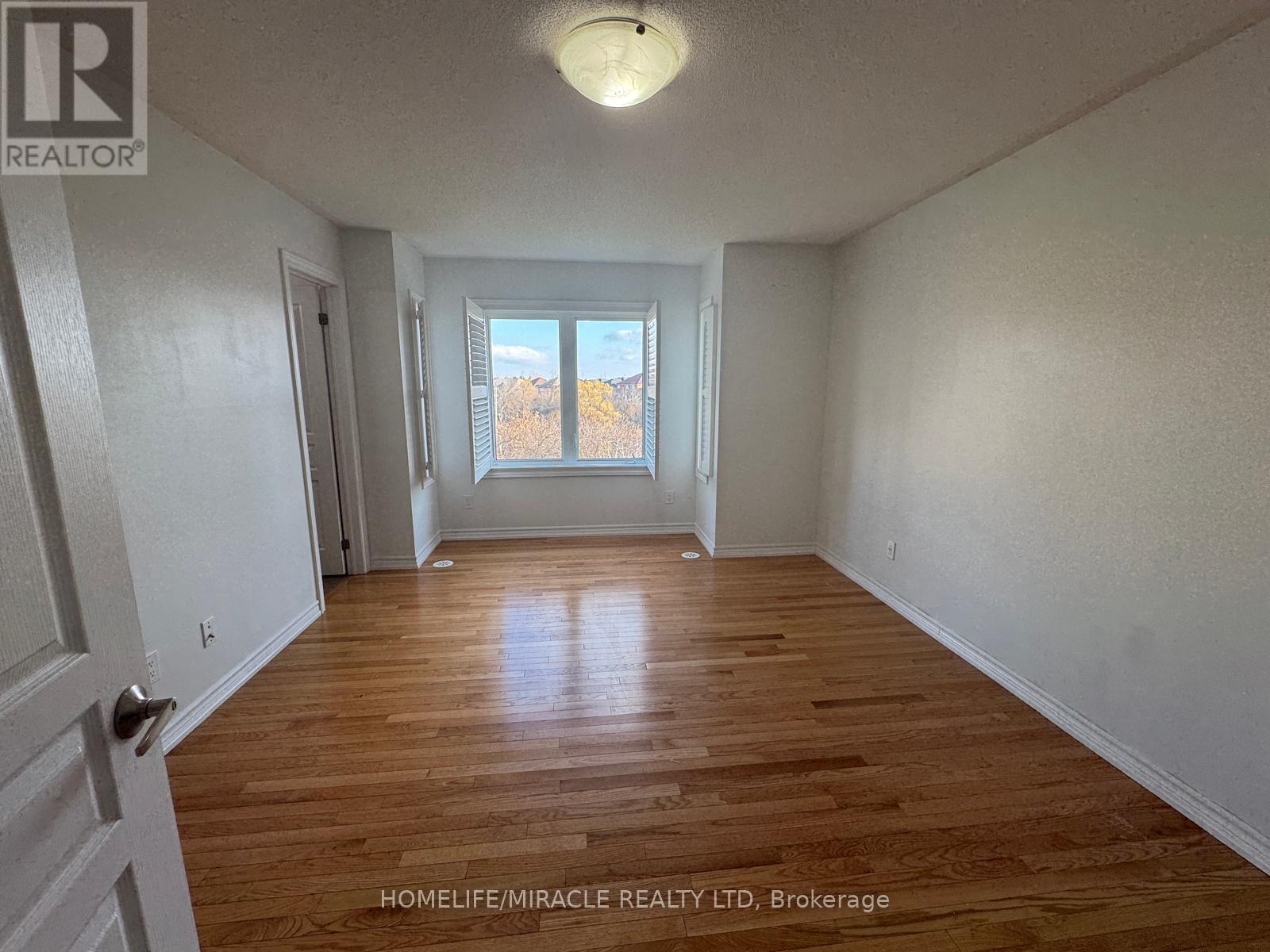 88 - 88 Aspen Hills Road, Brampton, Ontario  L6Y 6E4 - Photo 6 - W12568402